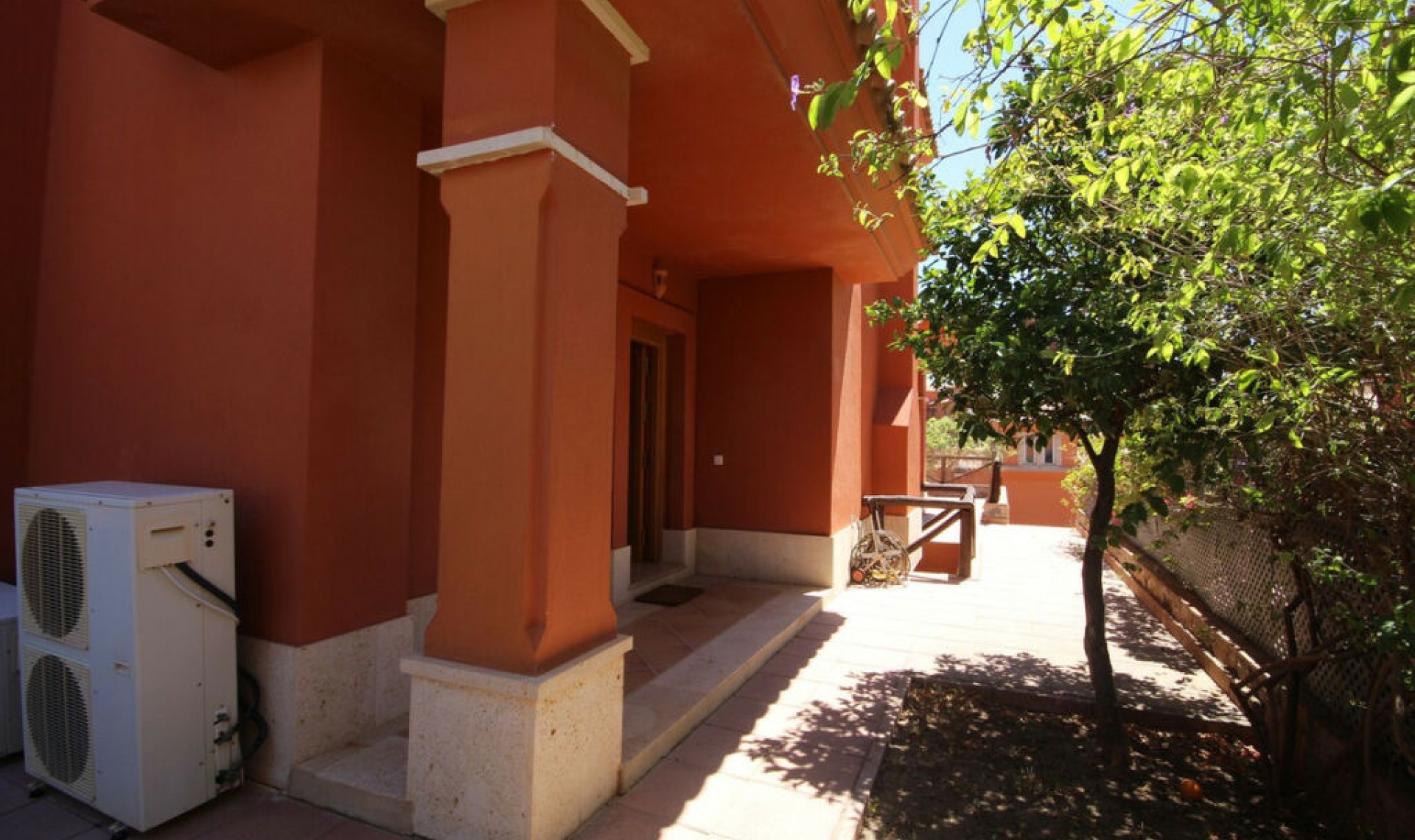 Resale - House -
Santa Clara