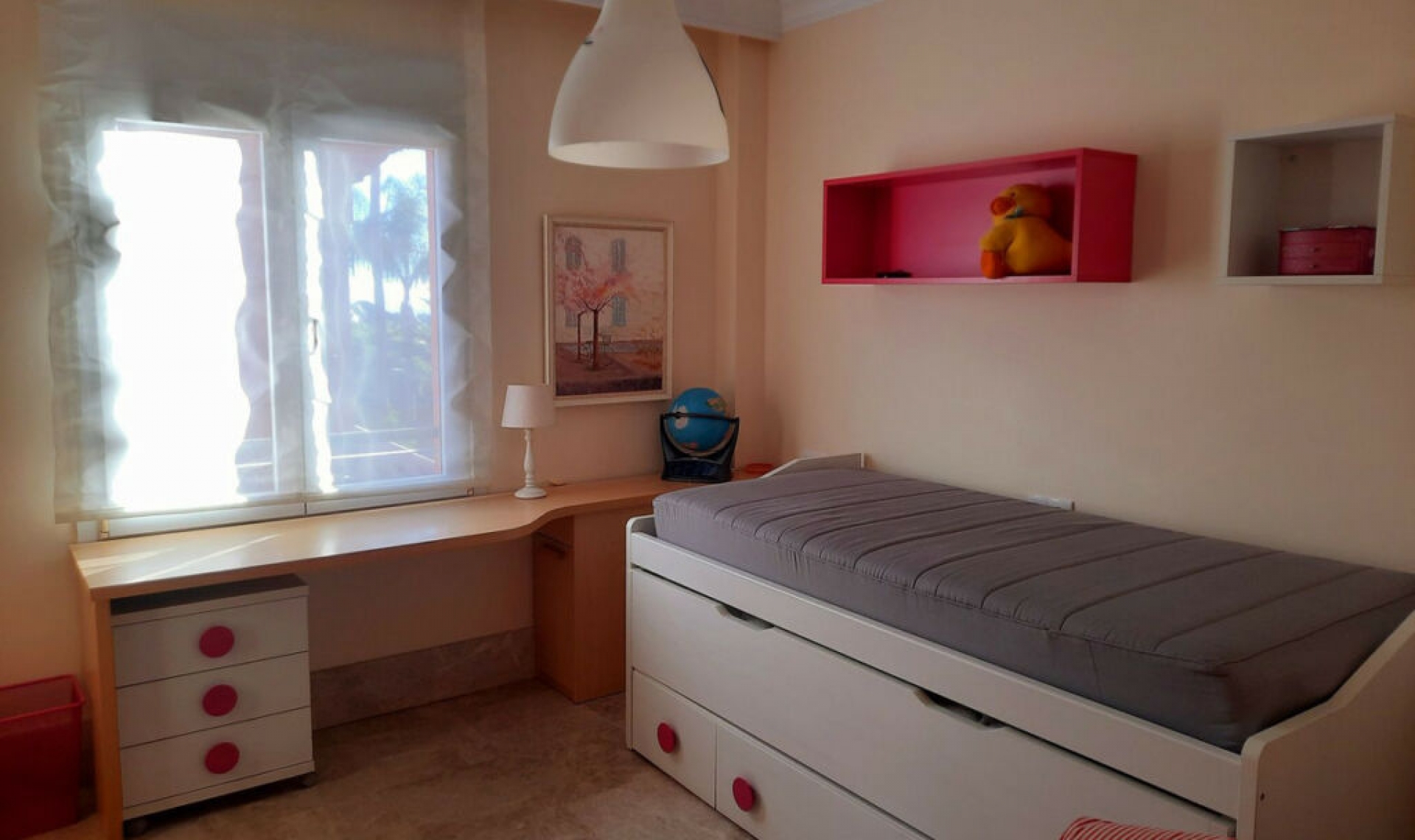 Resale - House -
Santa Clara