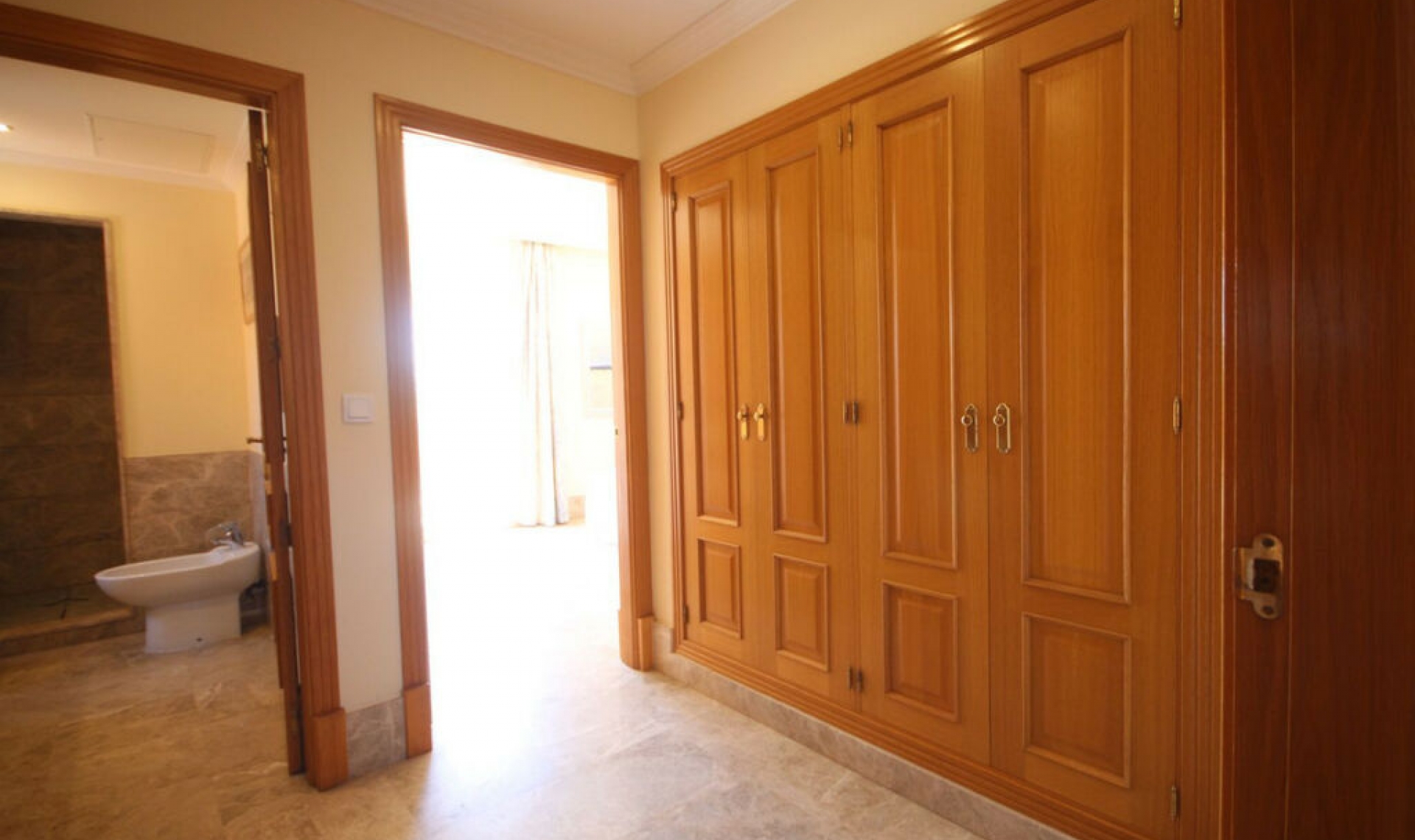 Resale - House -
Santa Clara