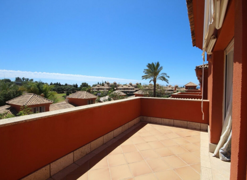 Resale - House -
Santa Clara