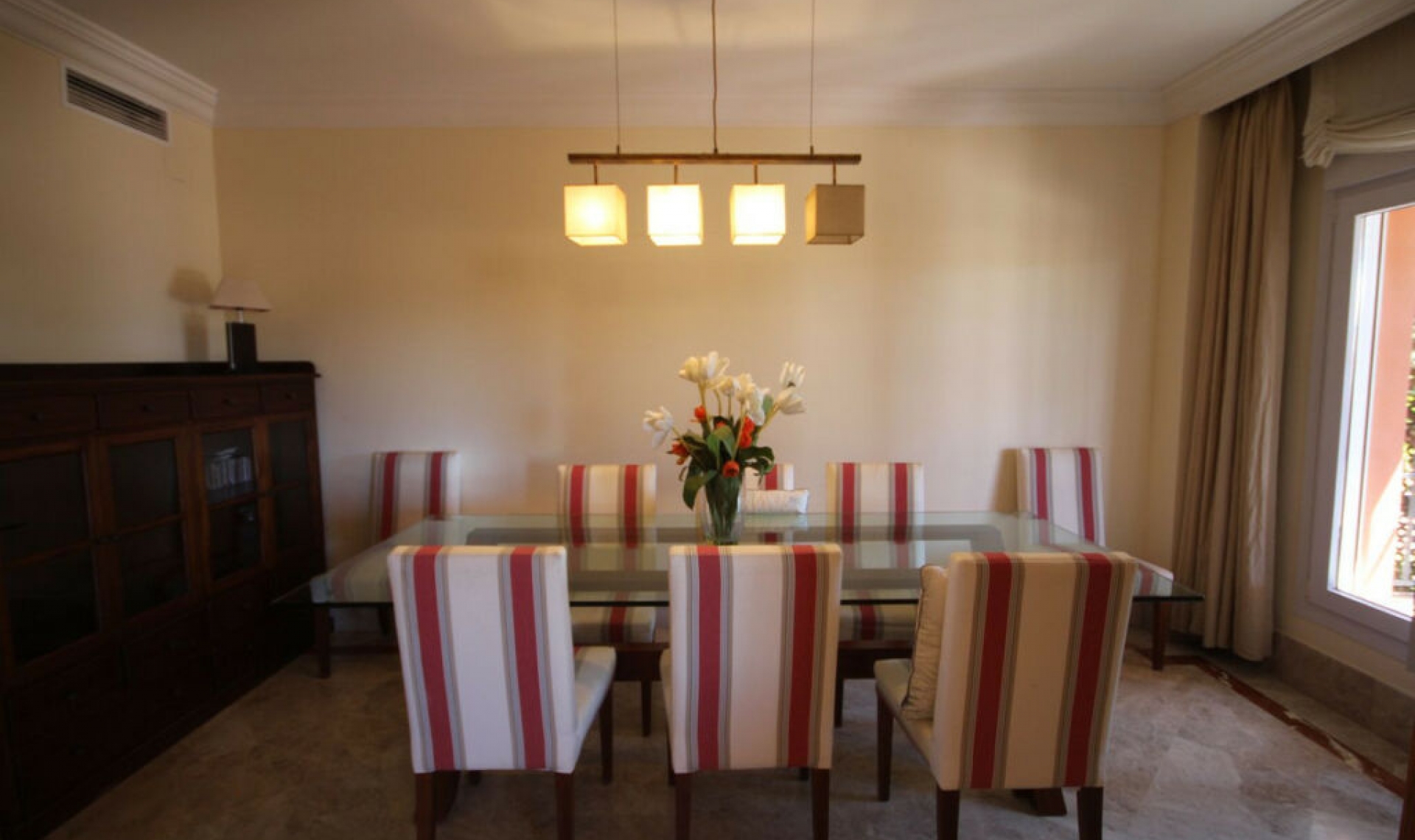 Resale - House -
Santa Clara