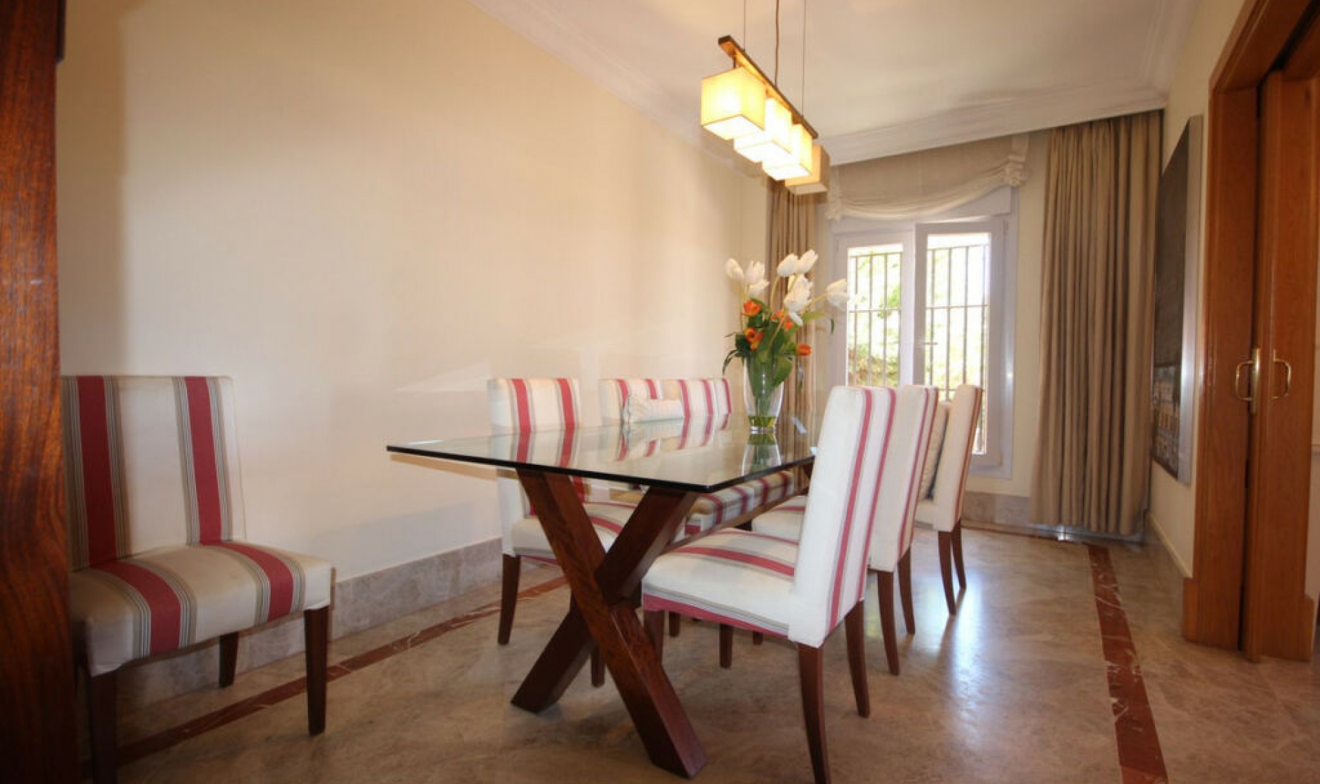 Resale - House -
Santa Clara
