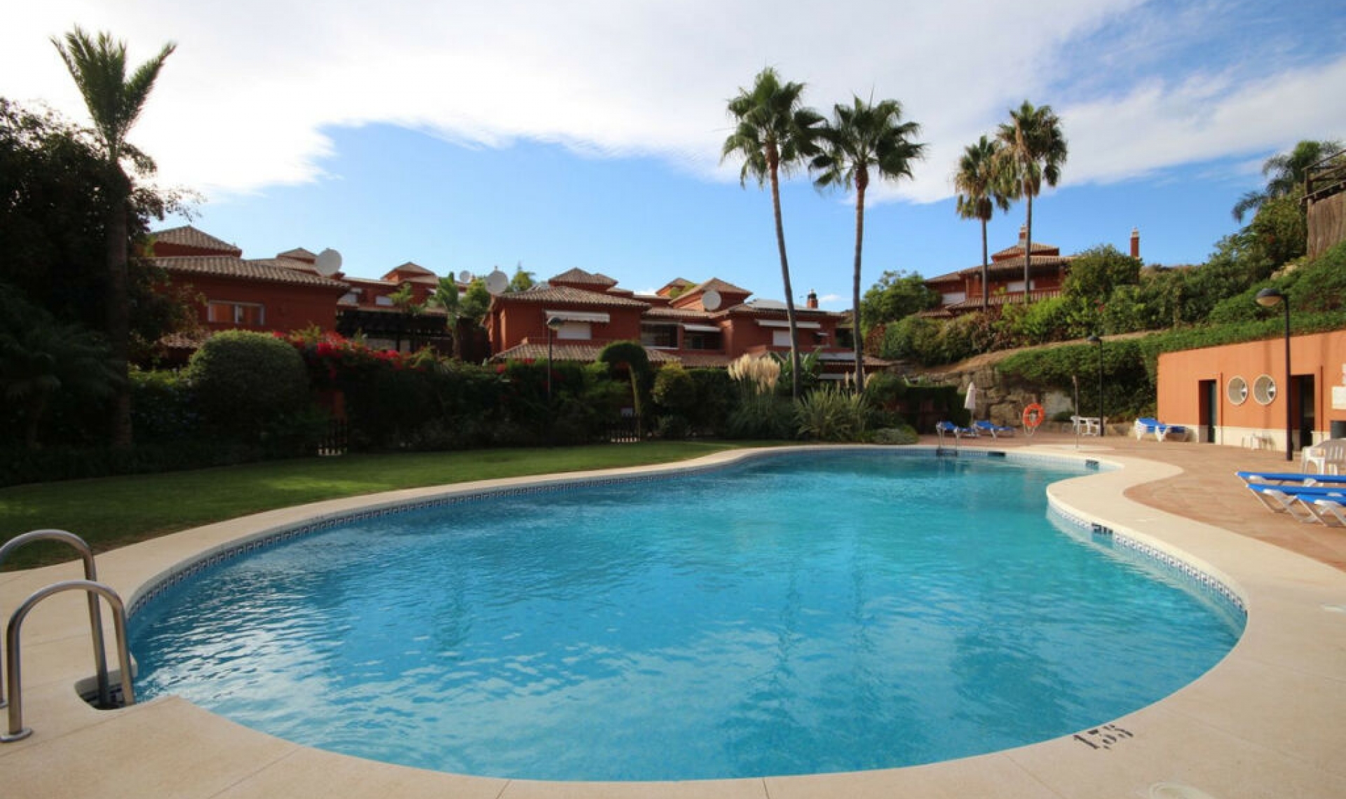 Resale - House -
Santa Clara