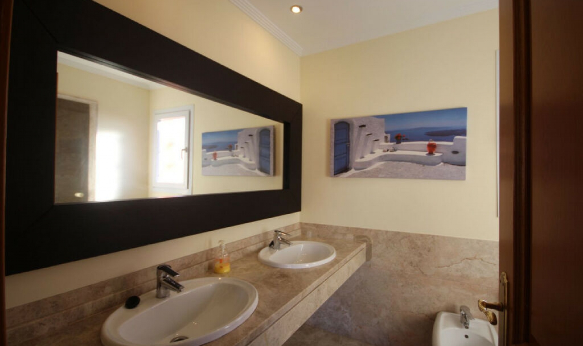Resale - House -
Santa Clara