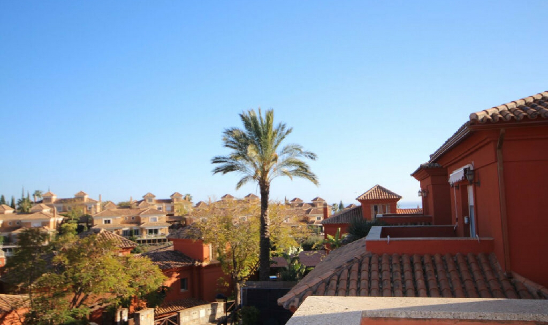 Resale - House -
Santa Clara
