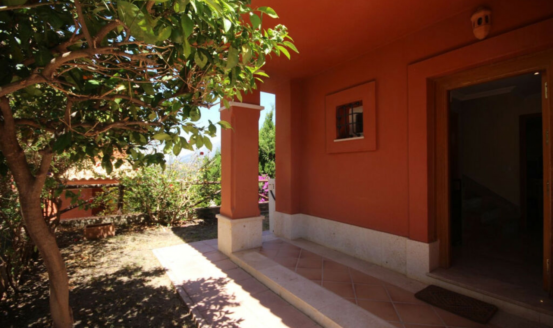 Resale - House -
Santa Clara