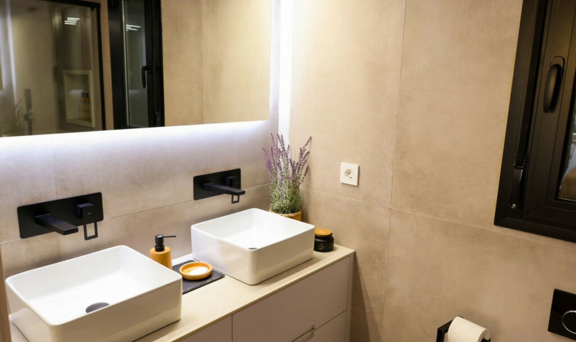 Resale - House -
Santiago de la Ribera