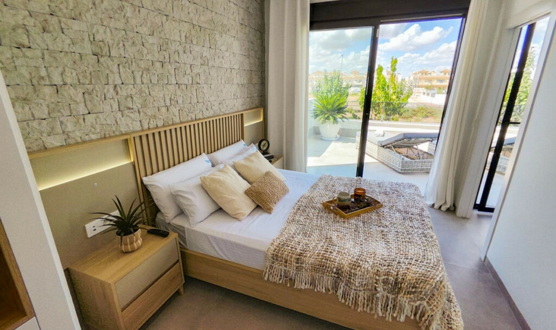 Resale - House -
Santiago de la Ribera