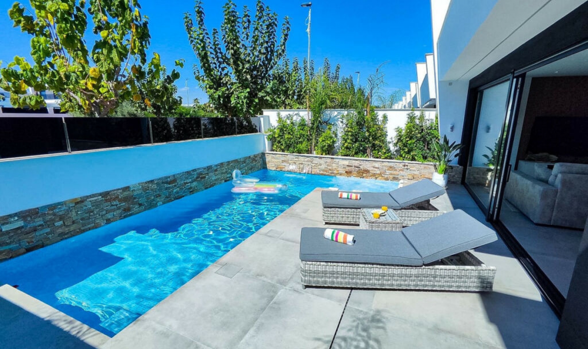 Resale - House -
Santiago de la Ribera