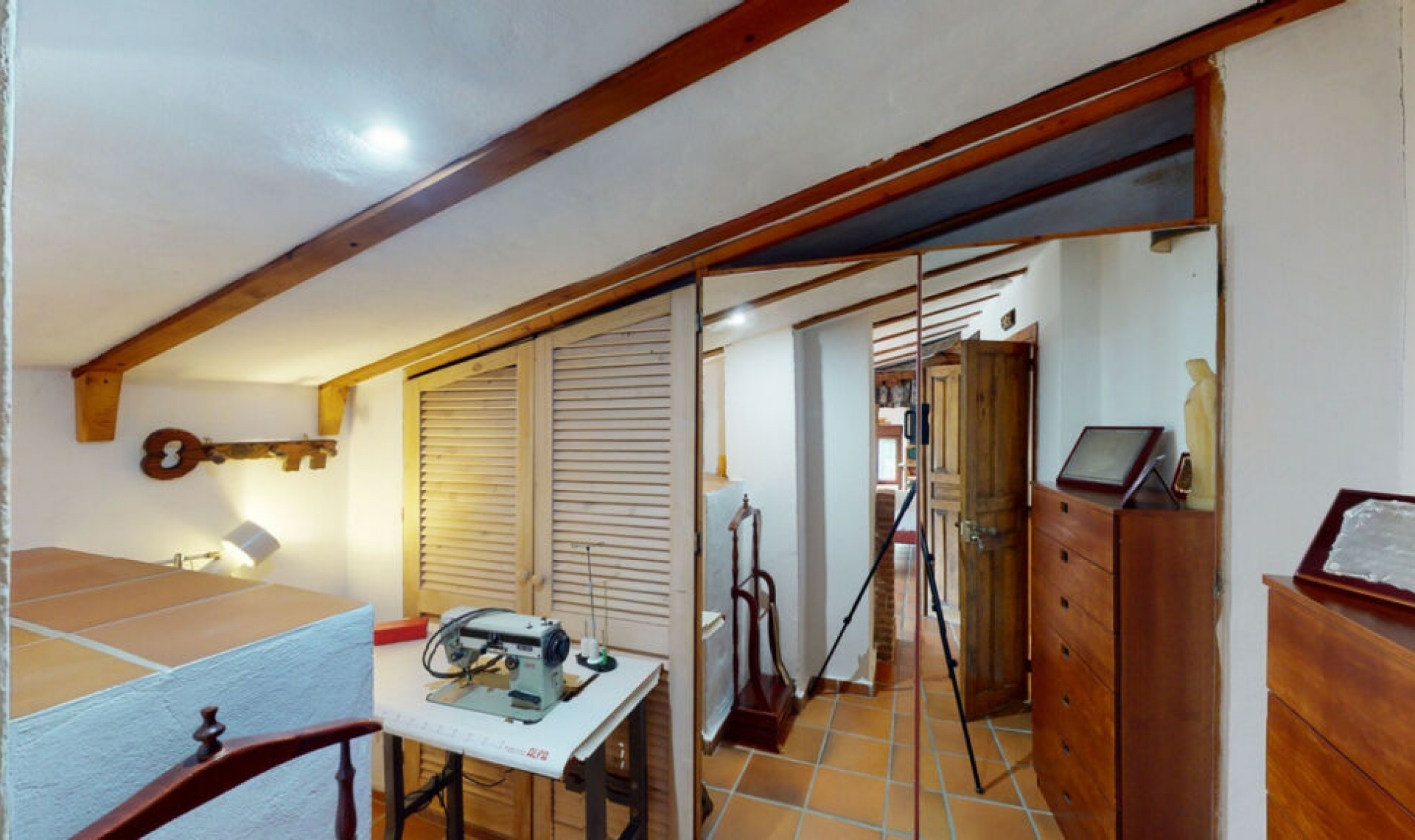 Resale - House -
Sayalonga