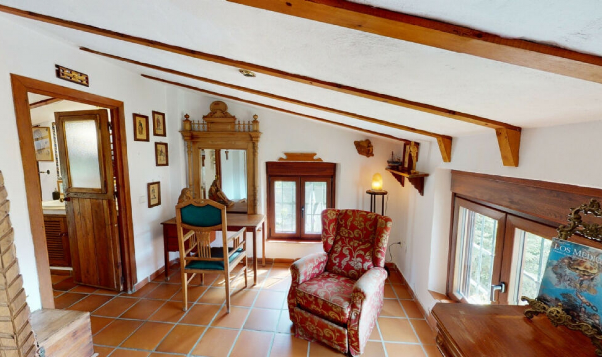 Resale - House -
Sayalonga