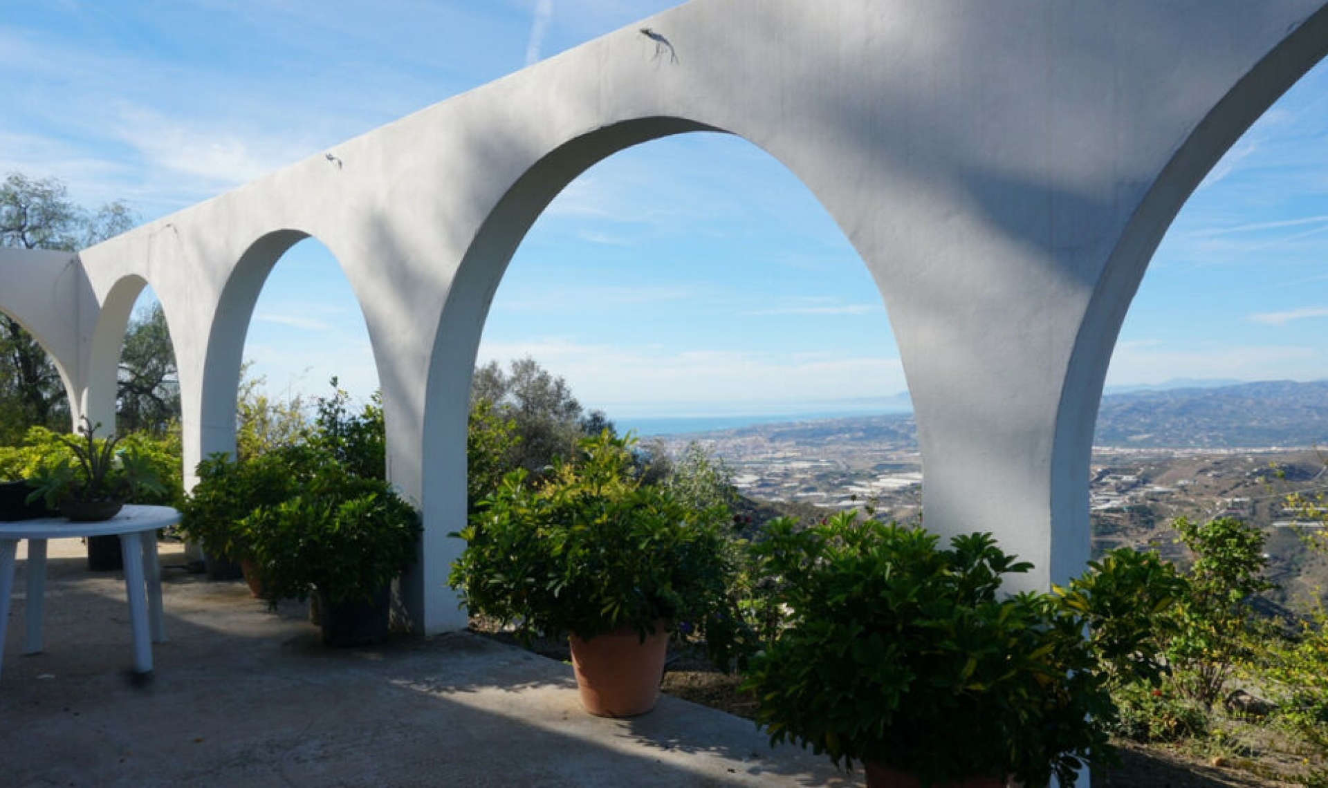 Resale - House -
Sayalonga