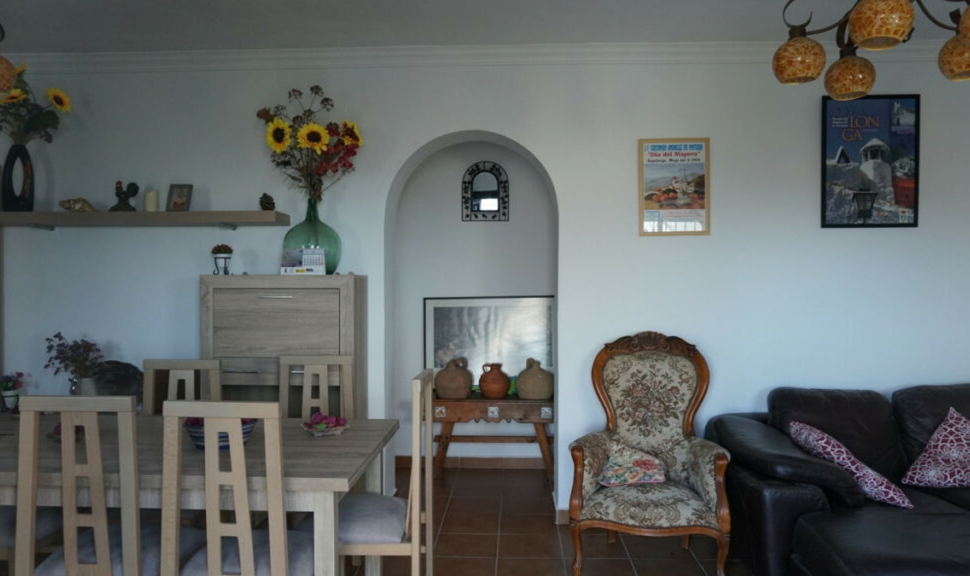 Resale - House -
Sayalonga