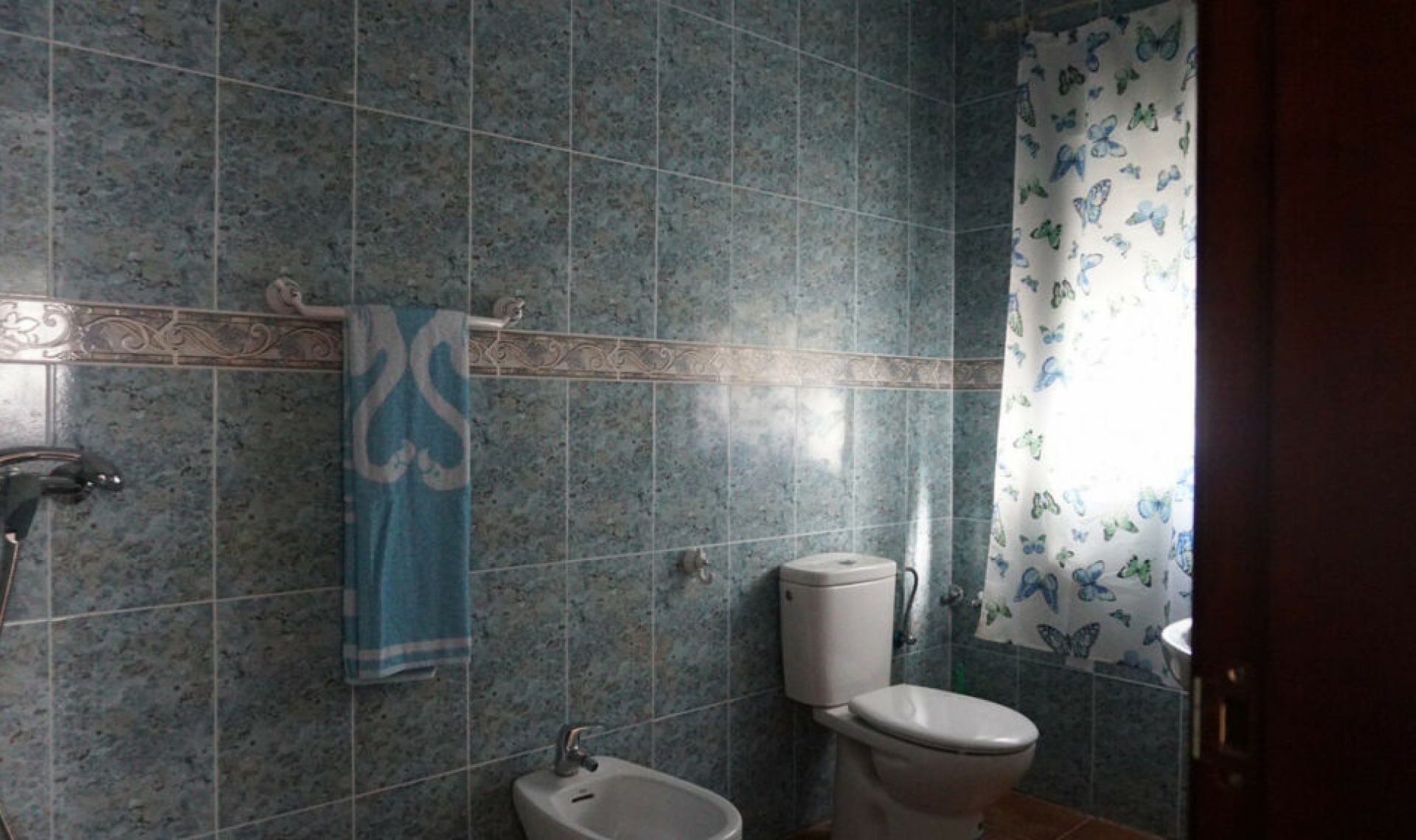 Resale - House -
Sayalonga