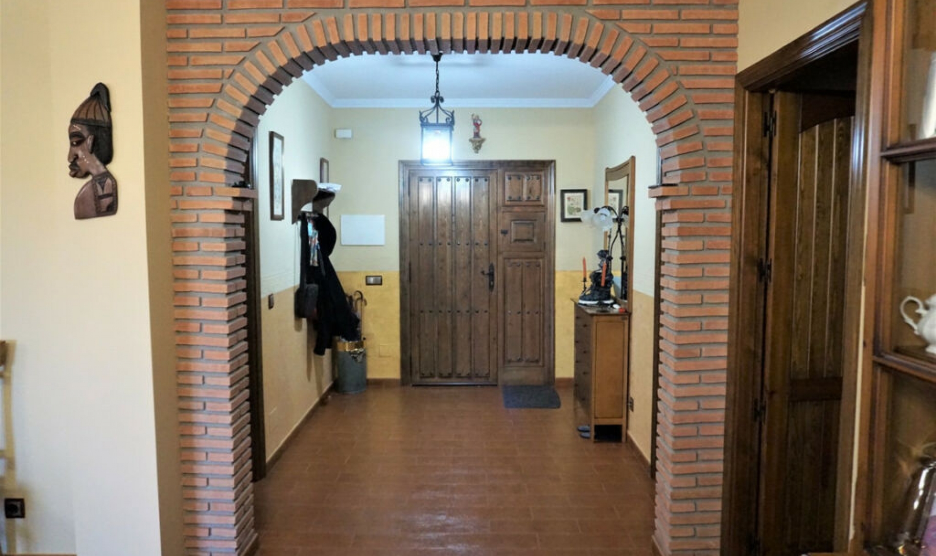 Resale - House -
Sayalonga
