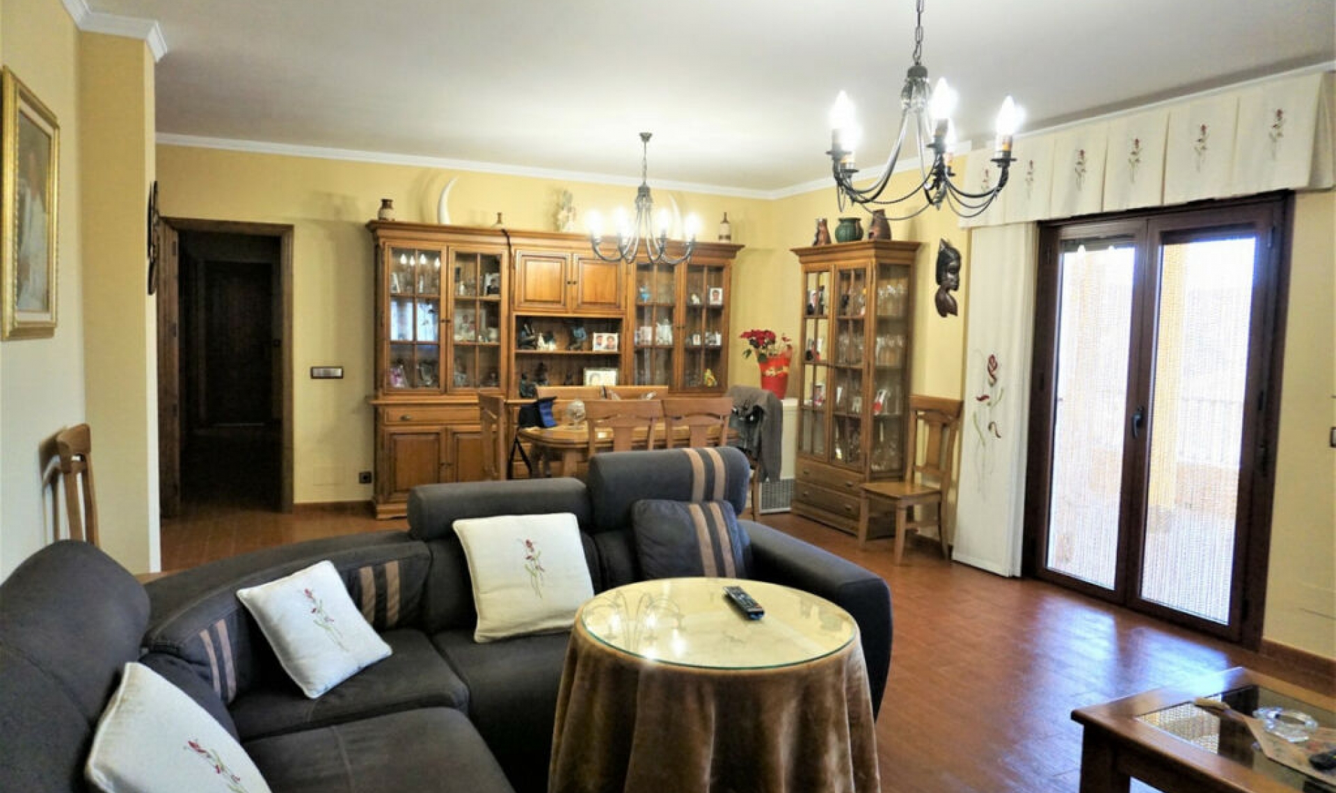 Resale - House -
Sayalonga