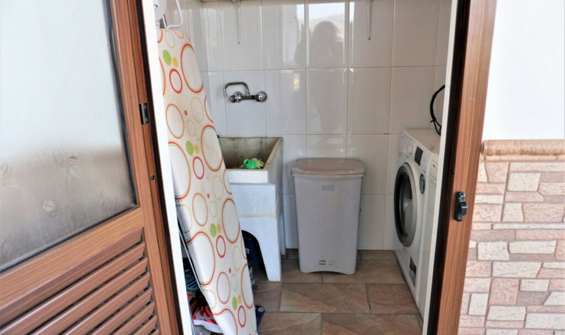 Resale - House -
Sayalonga