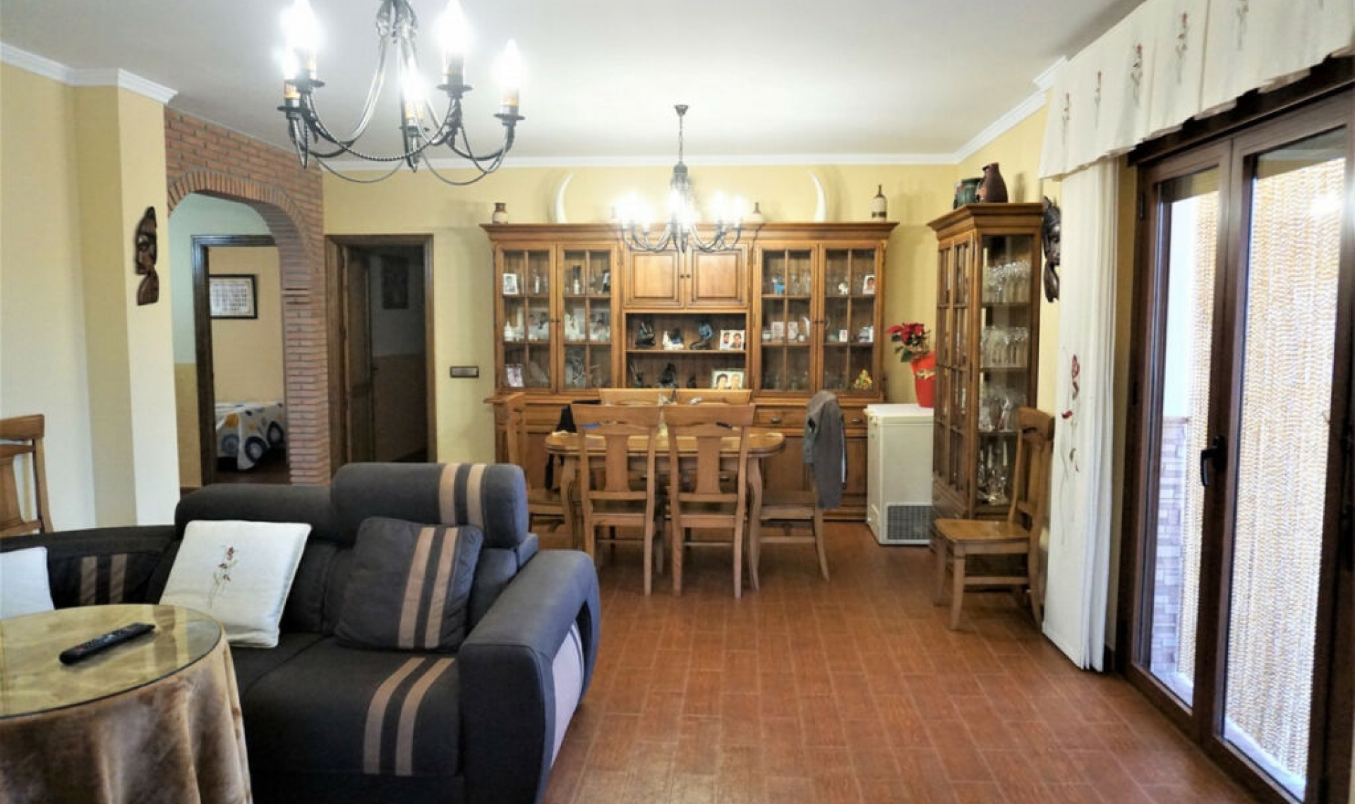 Resale - House -
Sayalonga