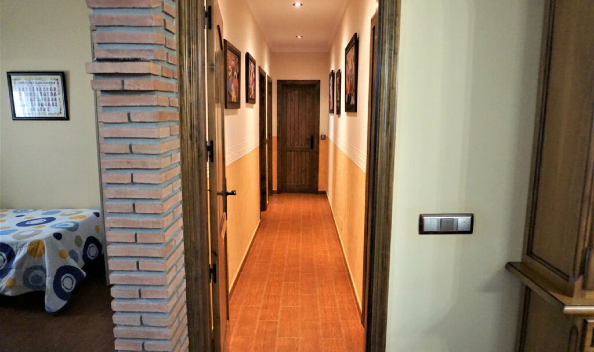 Resale - House -
Sayalonga