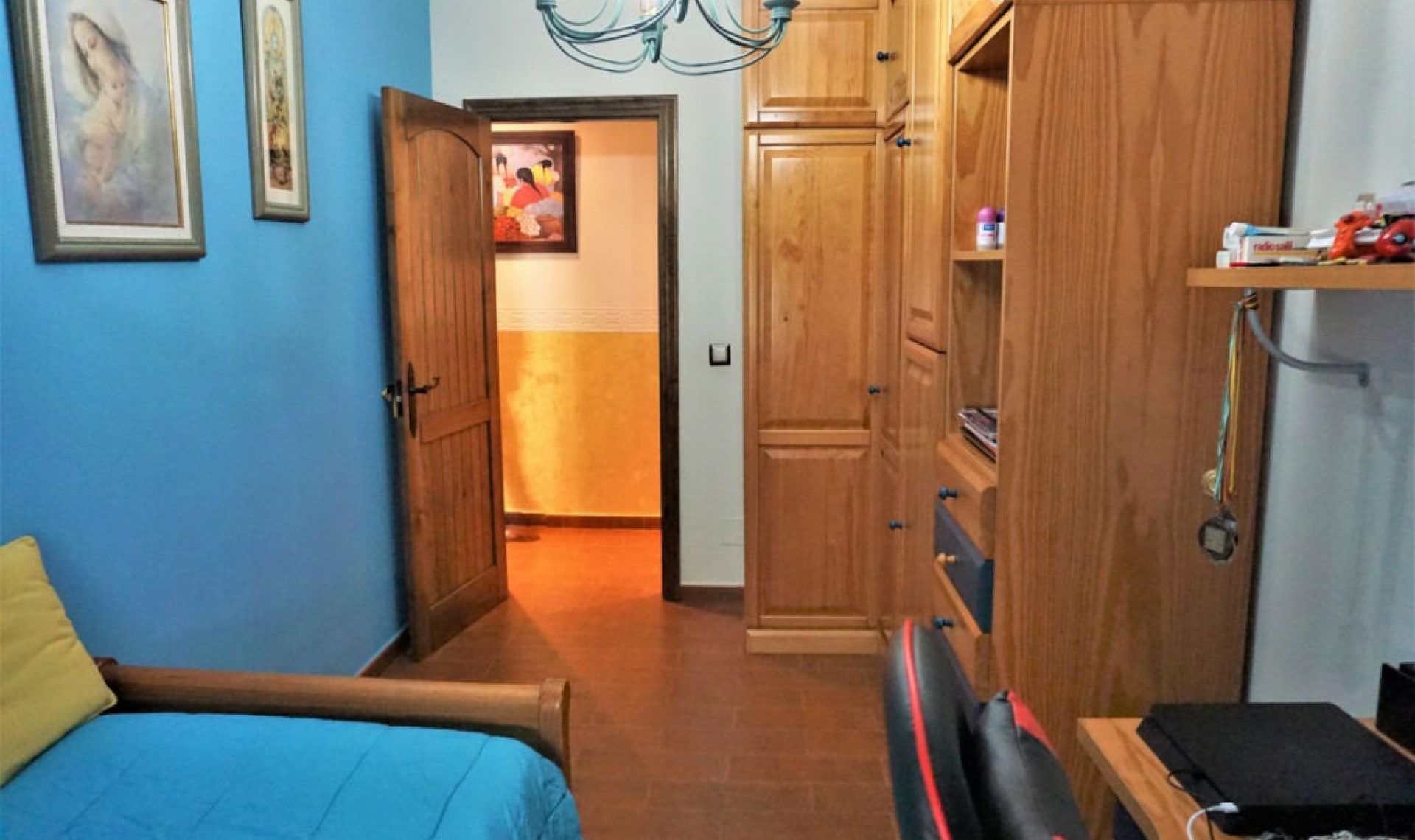Resale - House -
Sayalonga