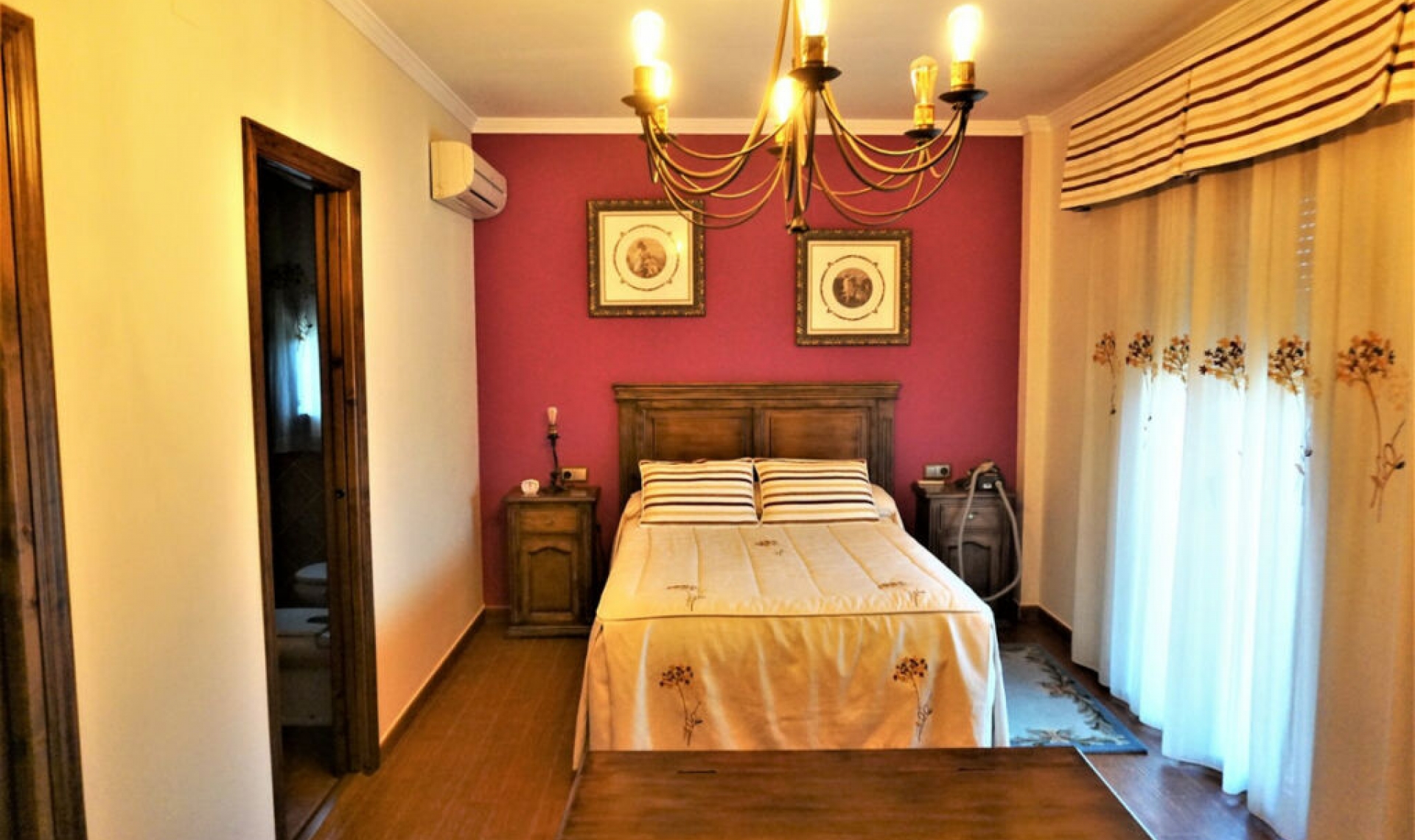 Resale - House -
Sayalonga