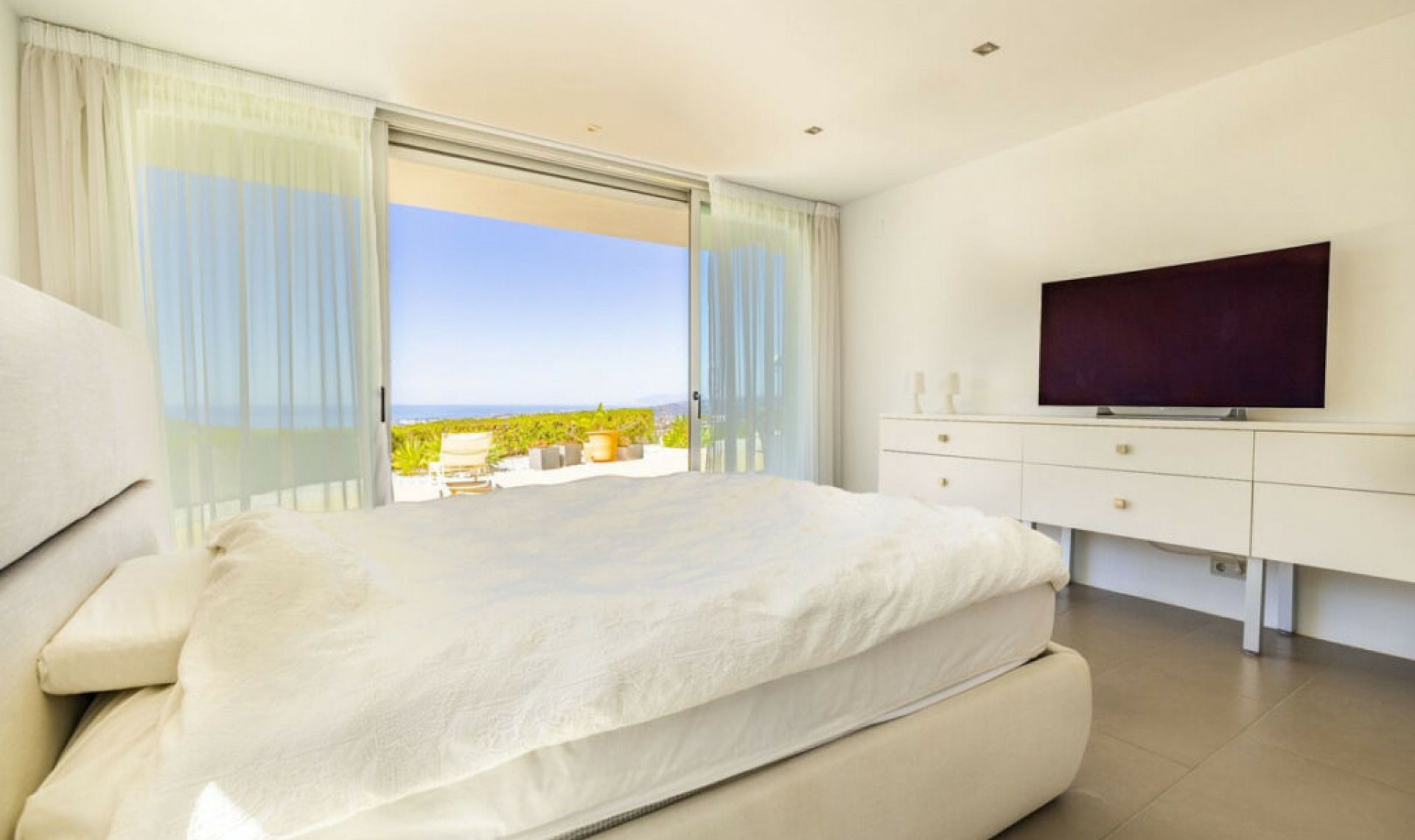 Resale - House -
Sayalonga