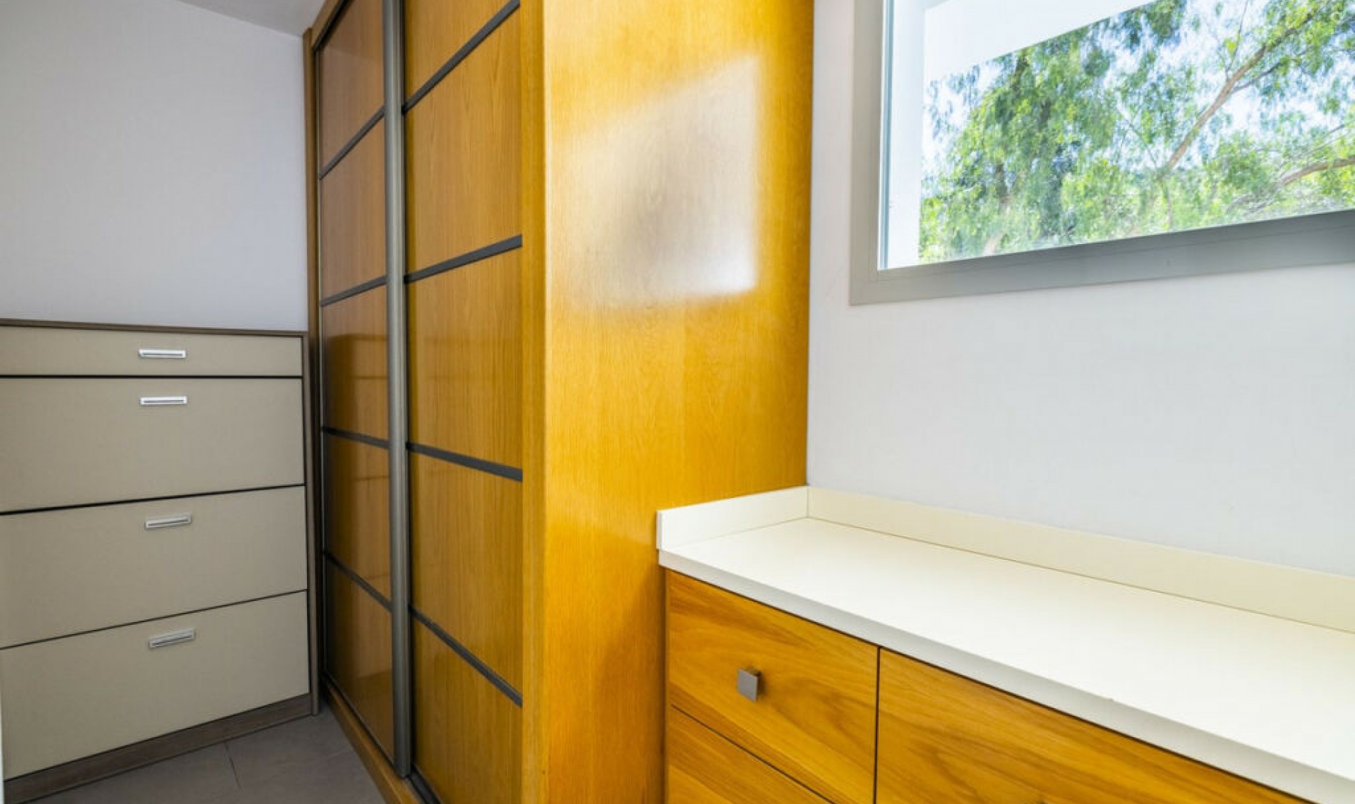 Resale - House -
Sayalonga