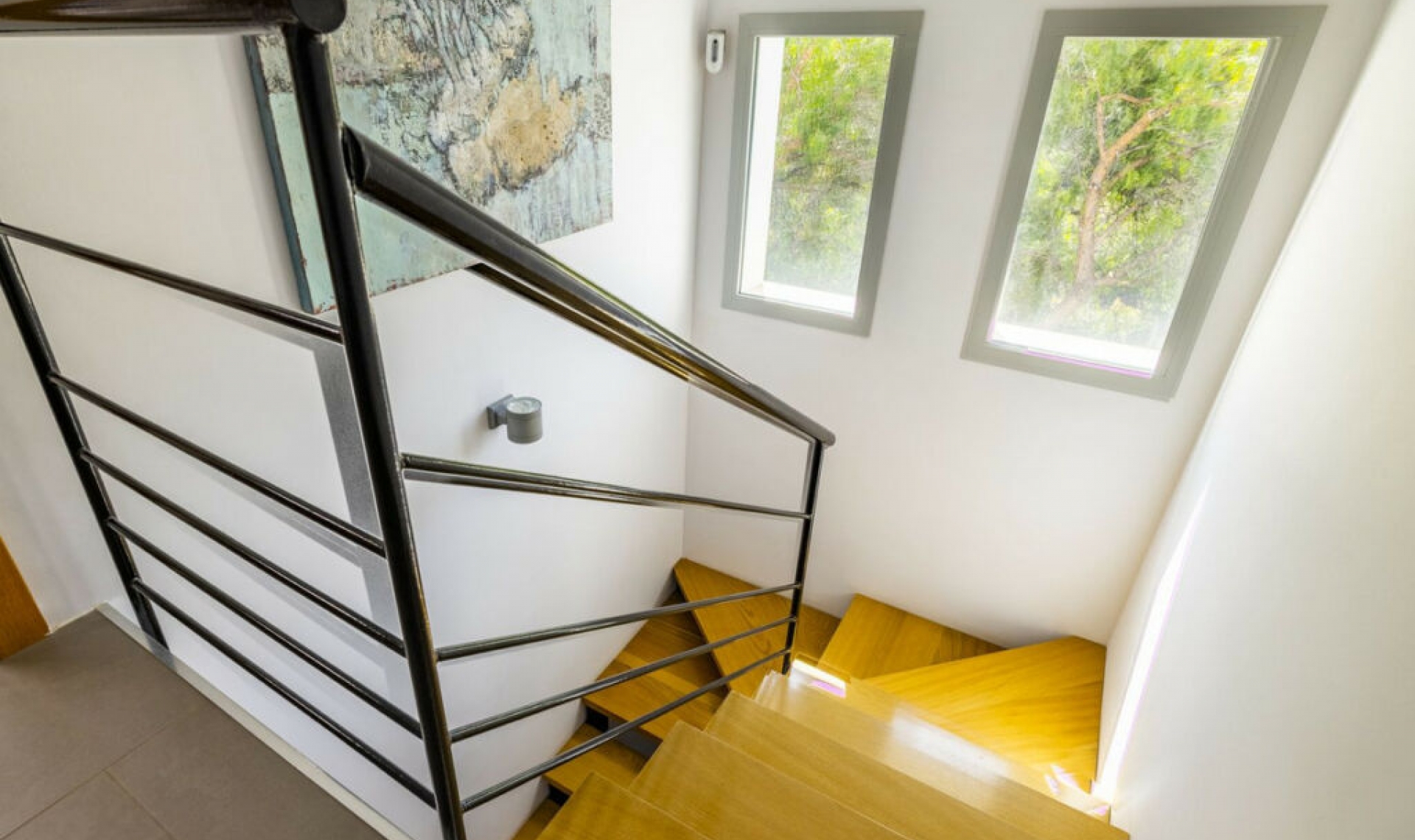 Resale - House -
Sayalonga