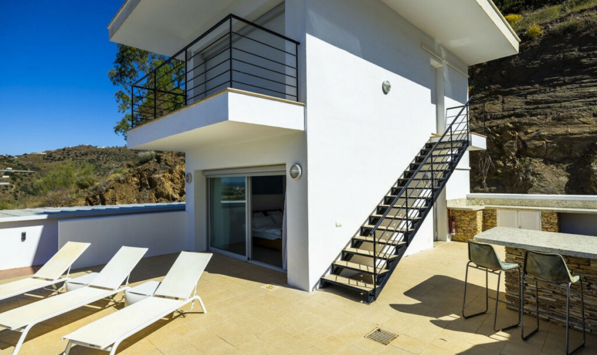 Resale - House -
Sayalonga