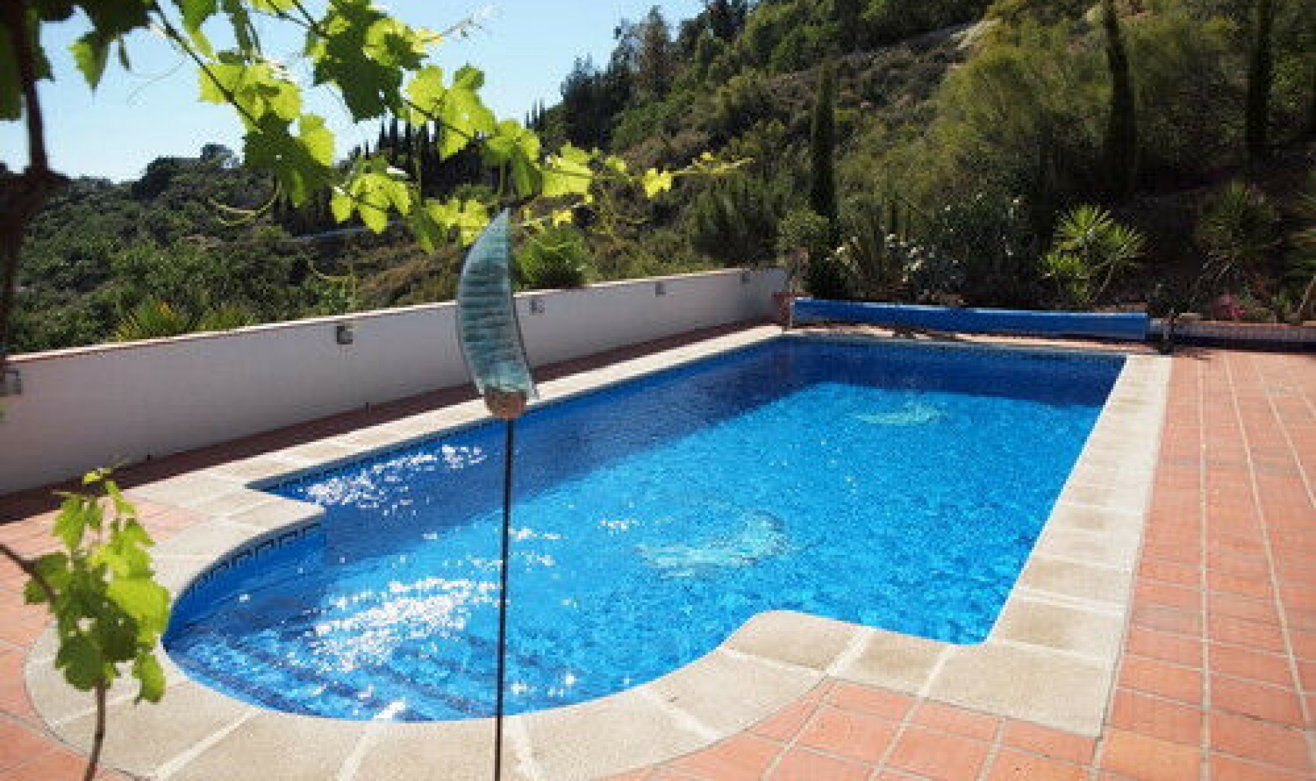 Resale - House -
Sayalonga