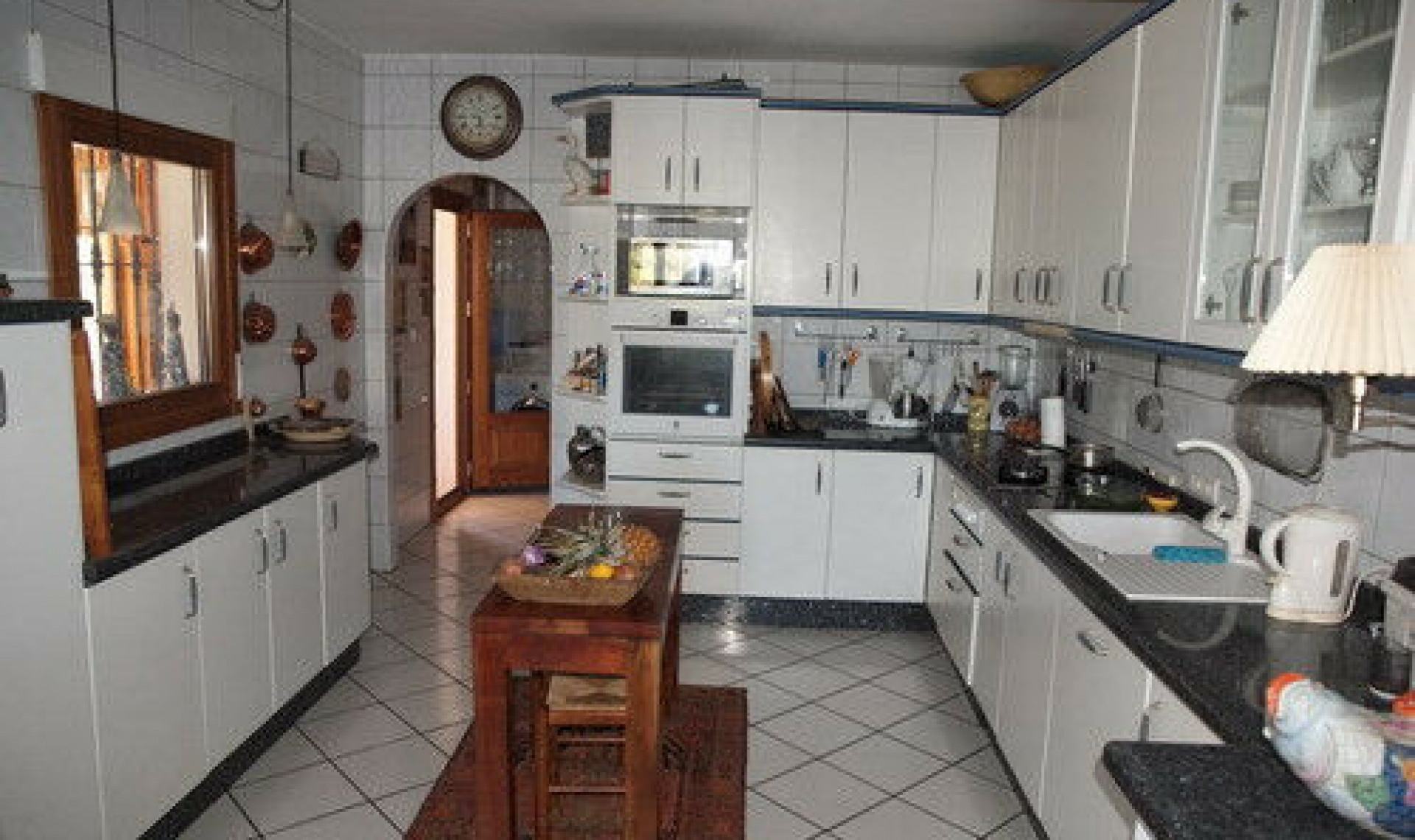 Resale - House -
Sayalonga