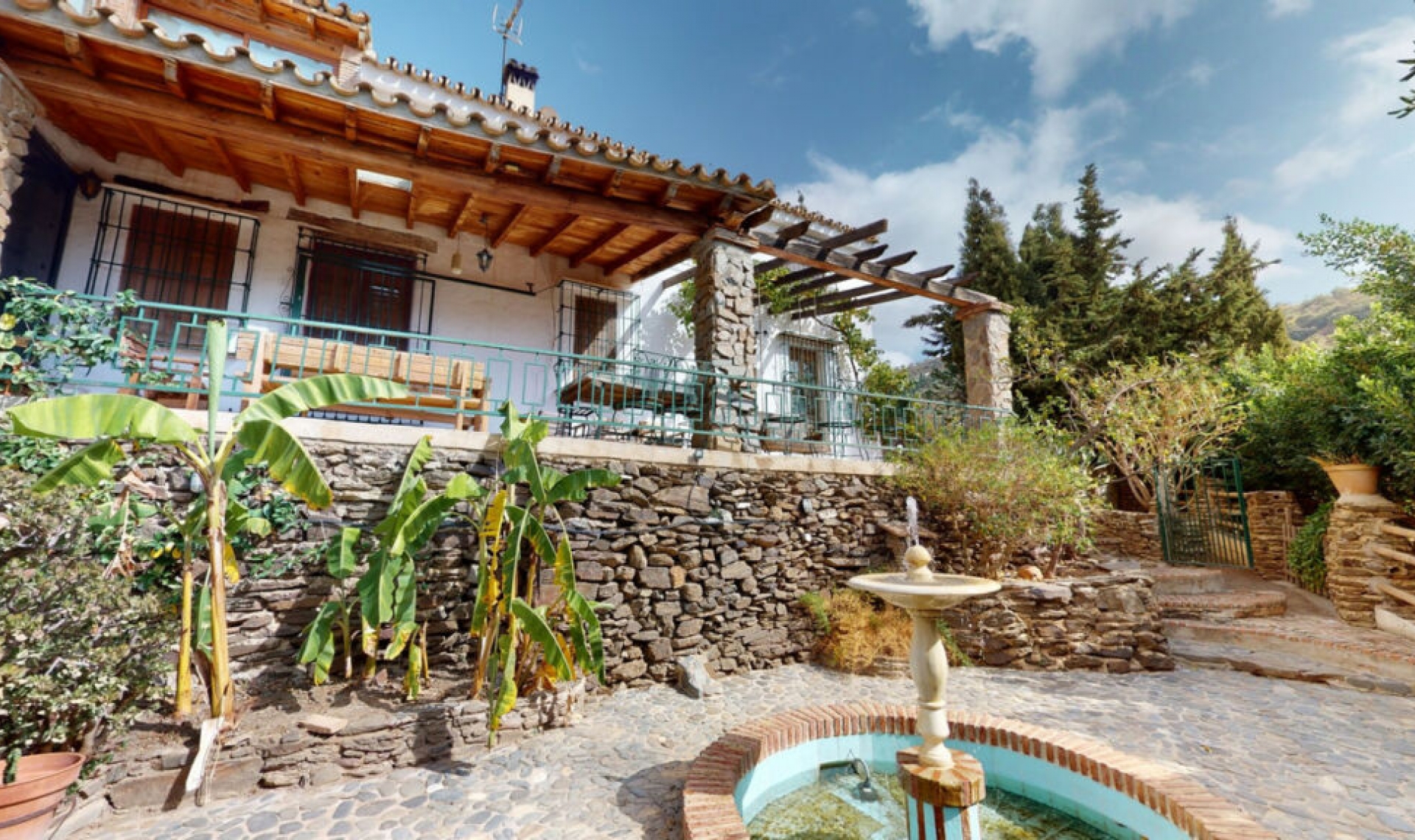 Resale - House -
Sayalonga