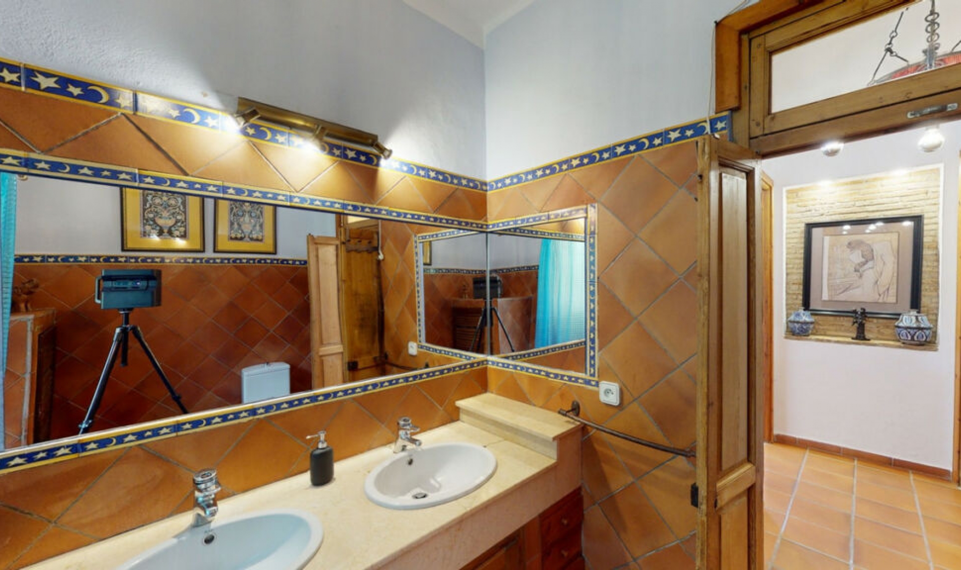 Resale - House -
Sayalonga