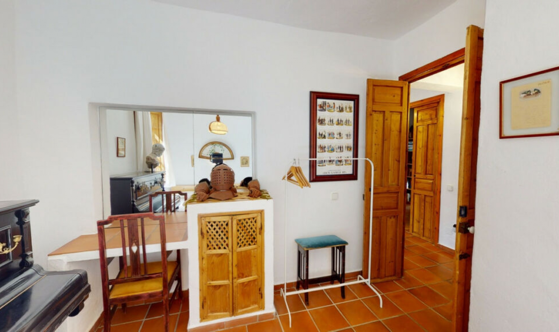 Resale - House -
Sayalonga