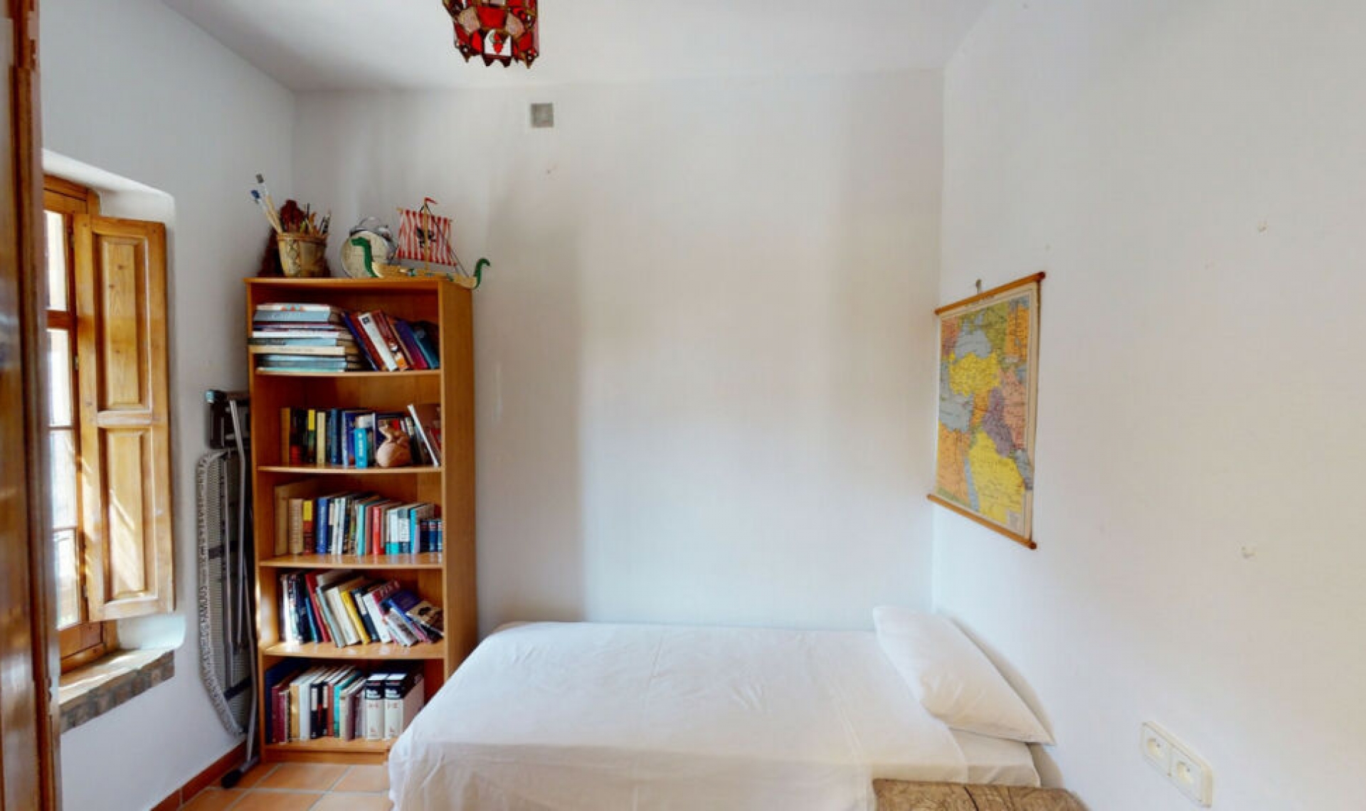 Resale - House -
Sayalonga