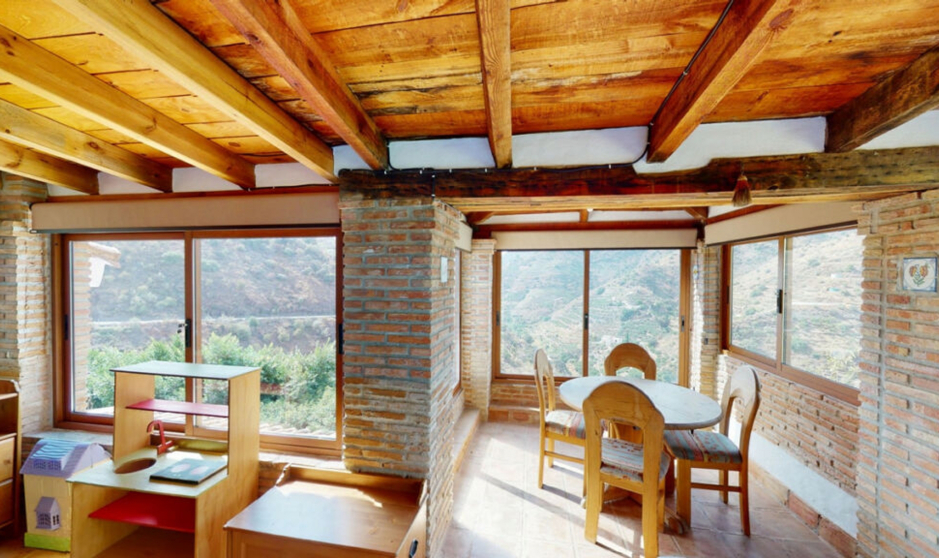 Resale - House -
Sayalonga