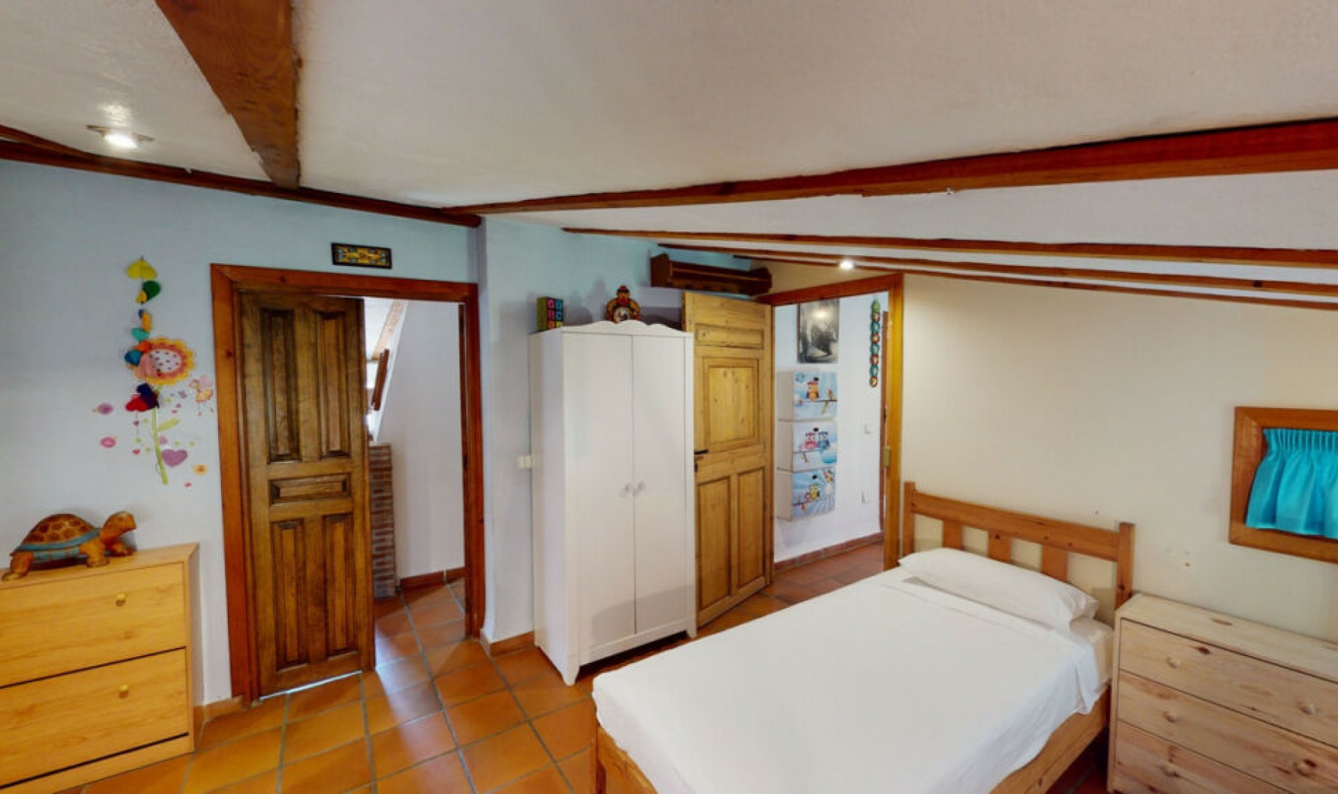 Resale - House -
Sayalonga