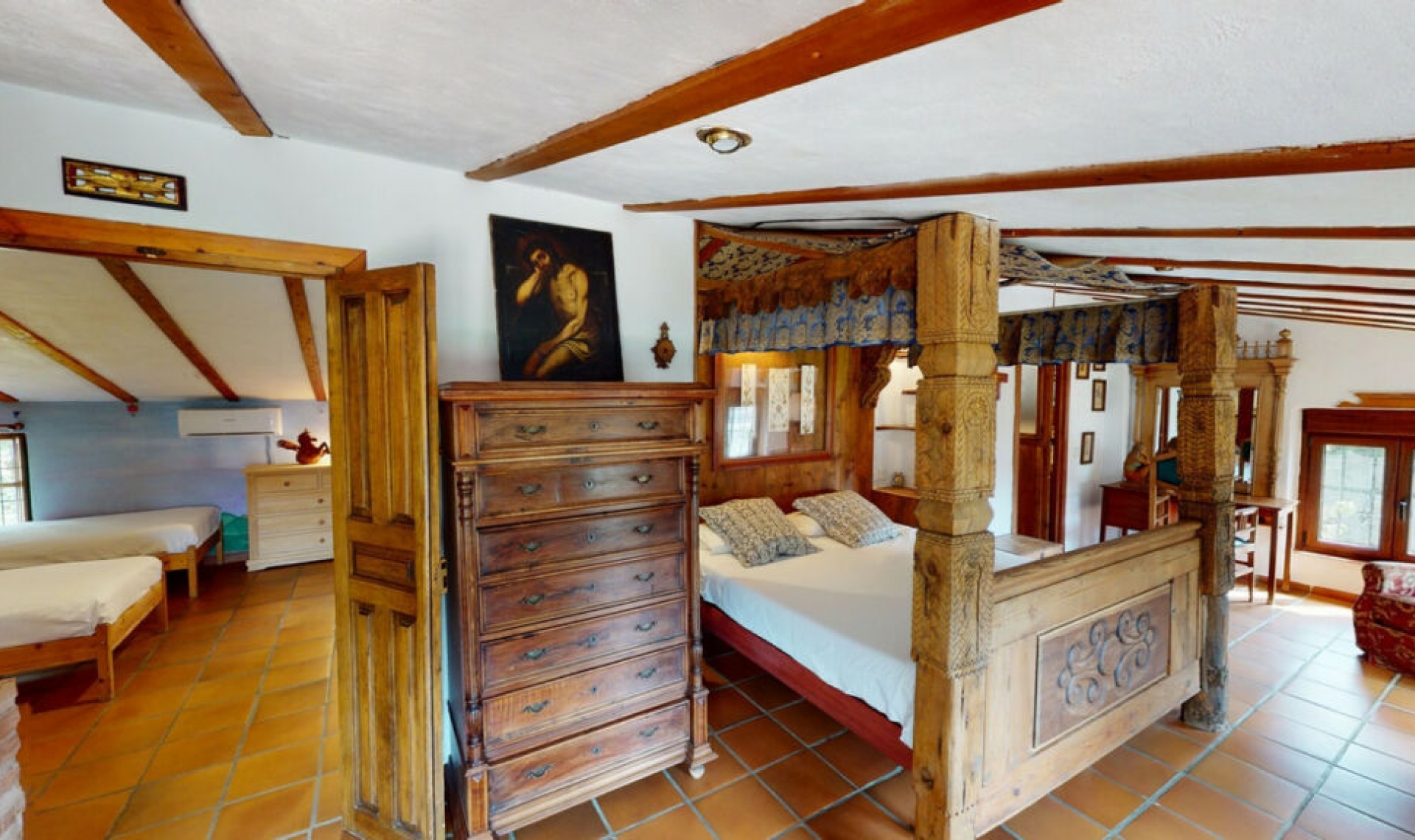 Resale - House -
Sayalonga