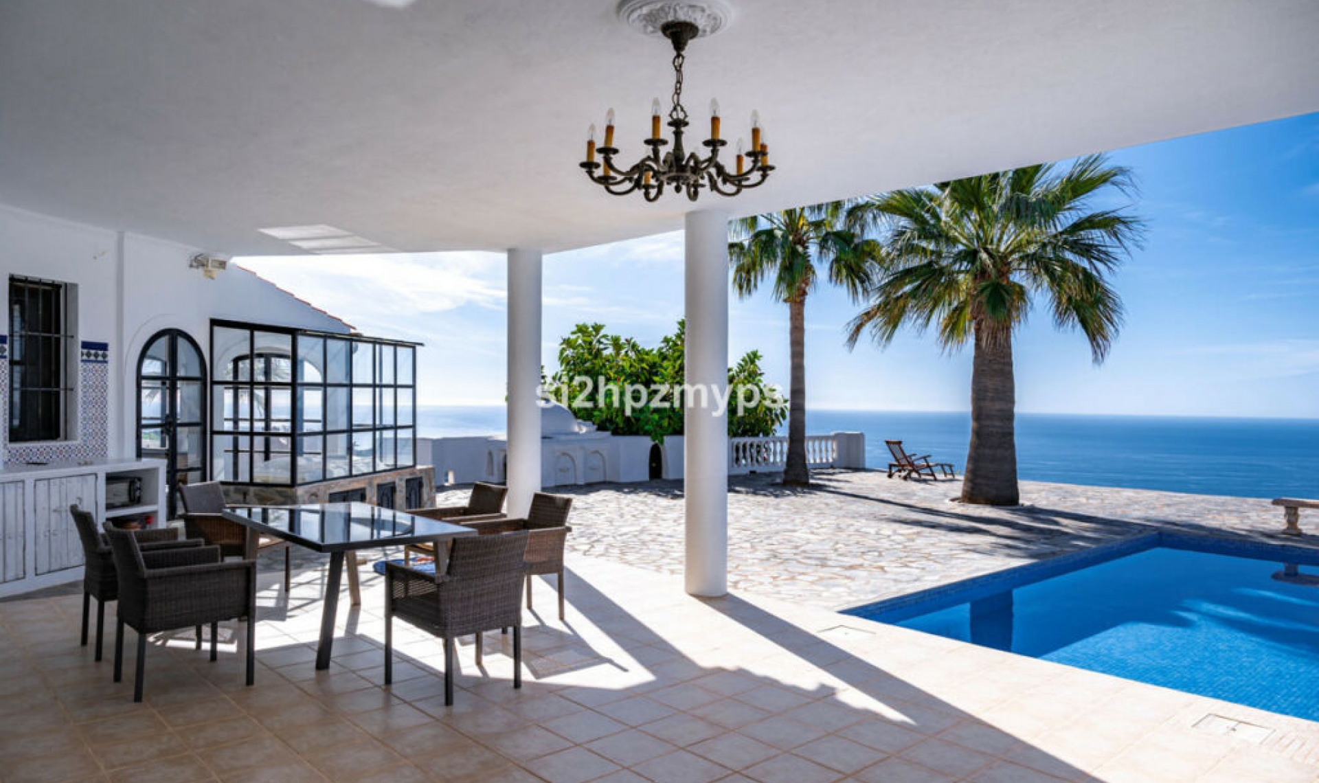 Resale - House -
Sayalonga