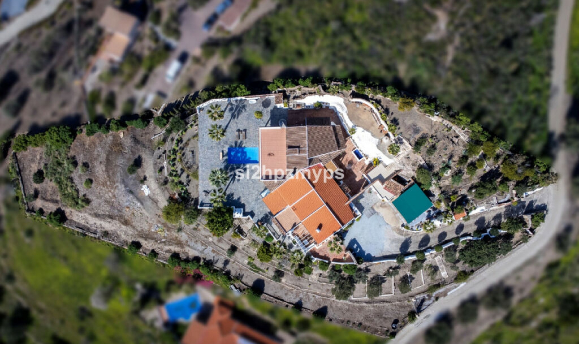 Resale - House -
Sayalonga