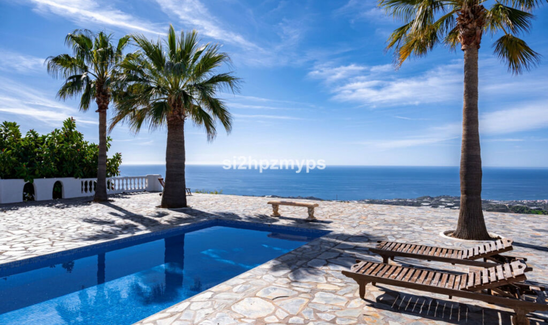 Resale - House -
Sayalonga