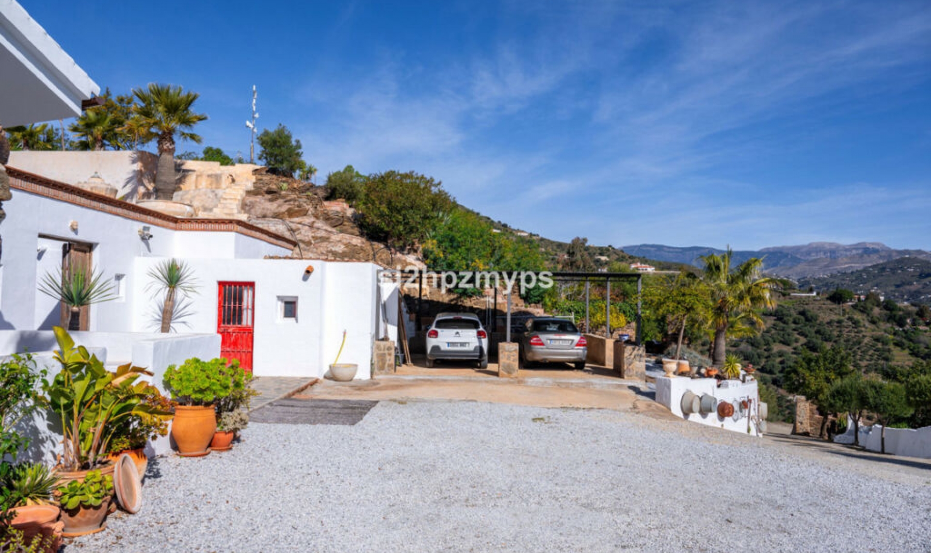 Resale - House -
Sayalonga