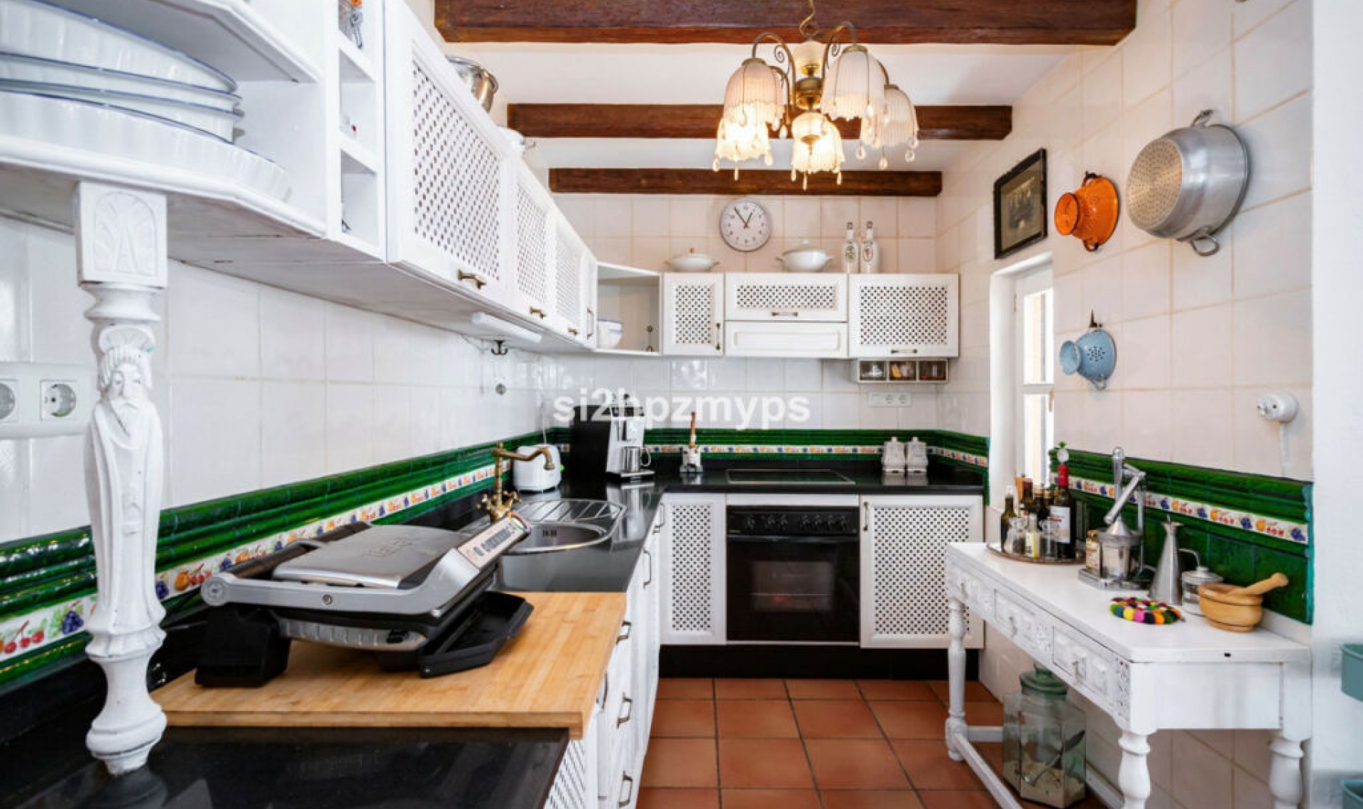 Resale - House -
Sayalonga
