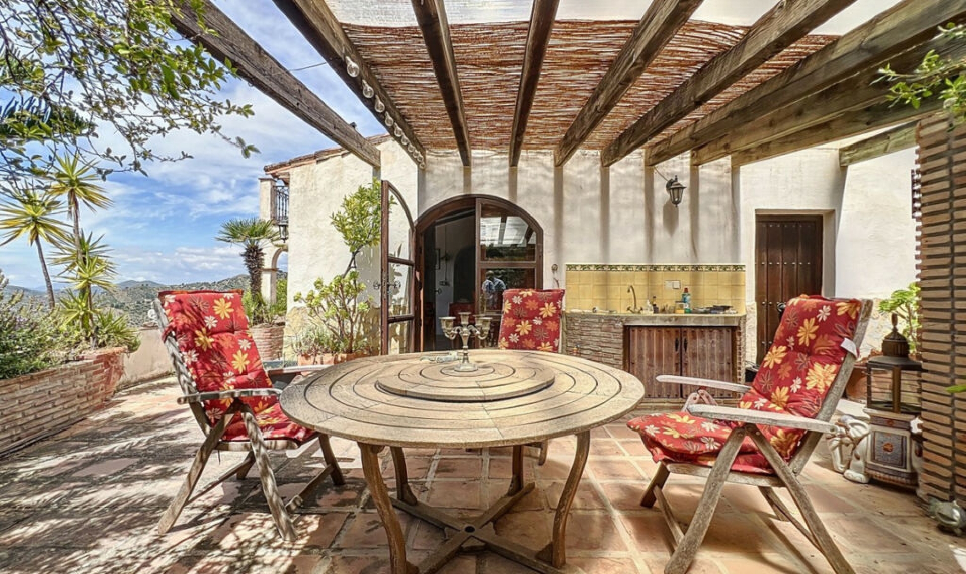 Resale - House -
Sayalonga