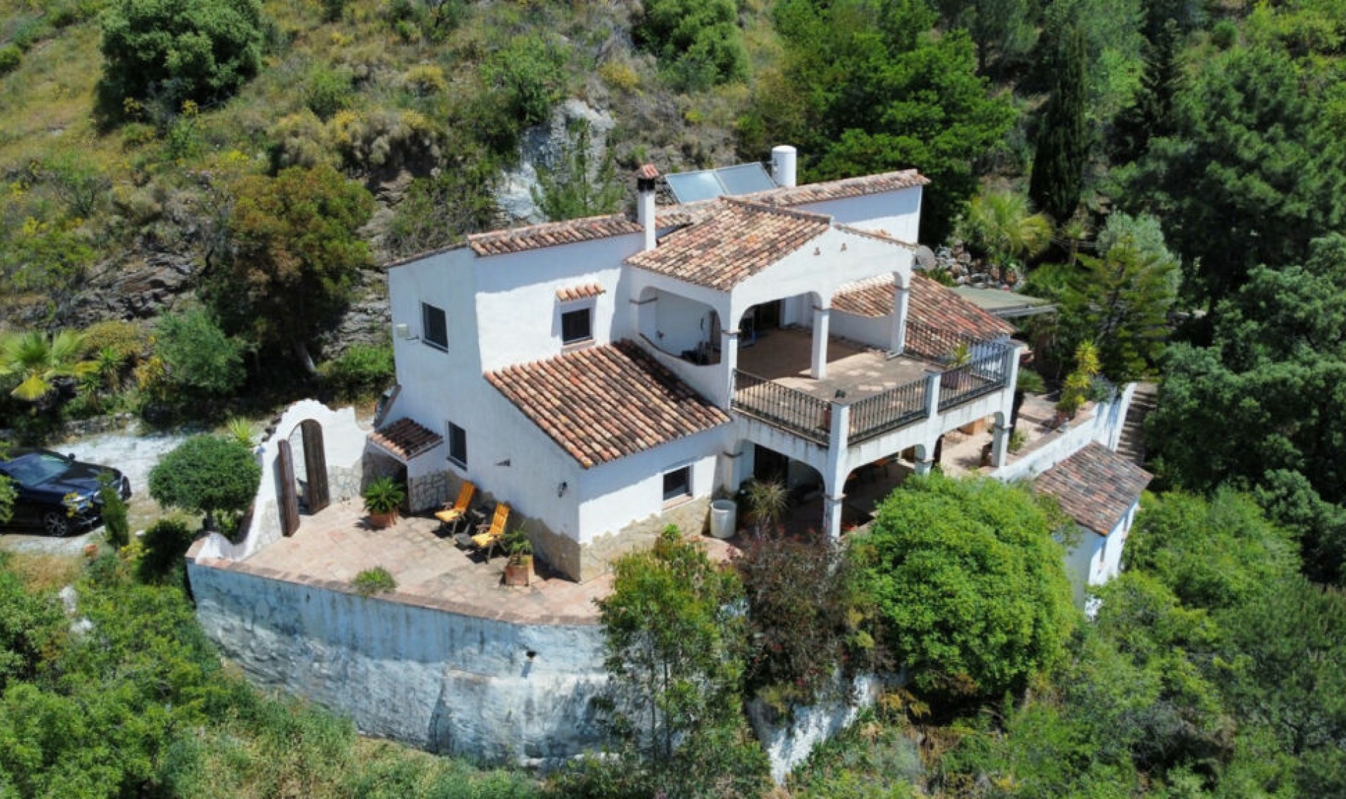 Resale - House -
Sayalonga