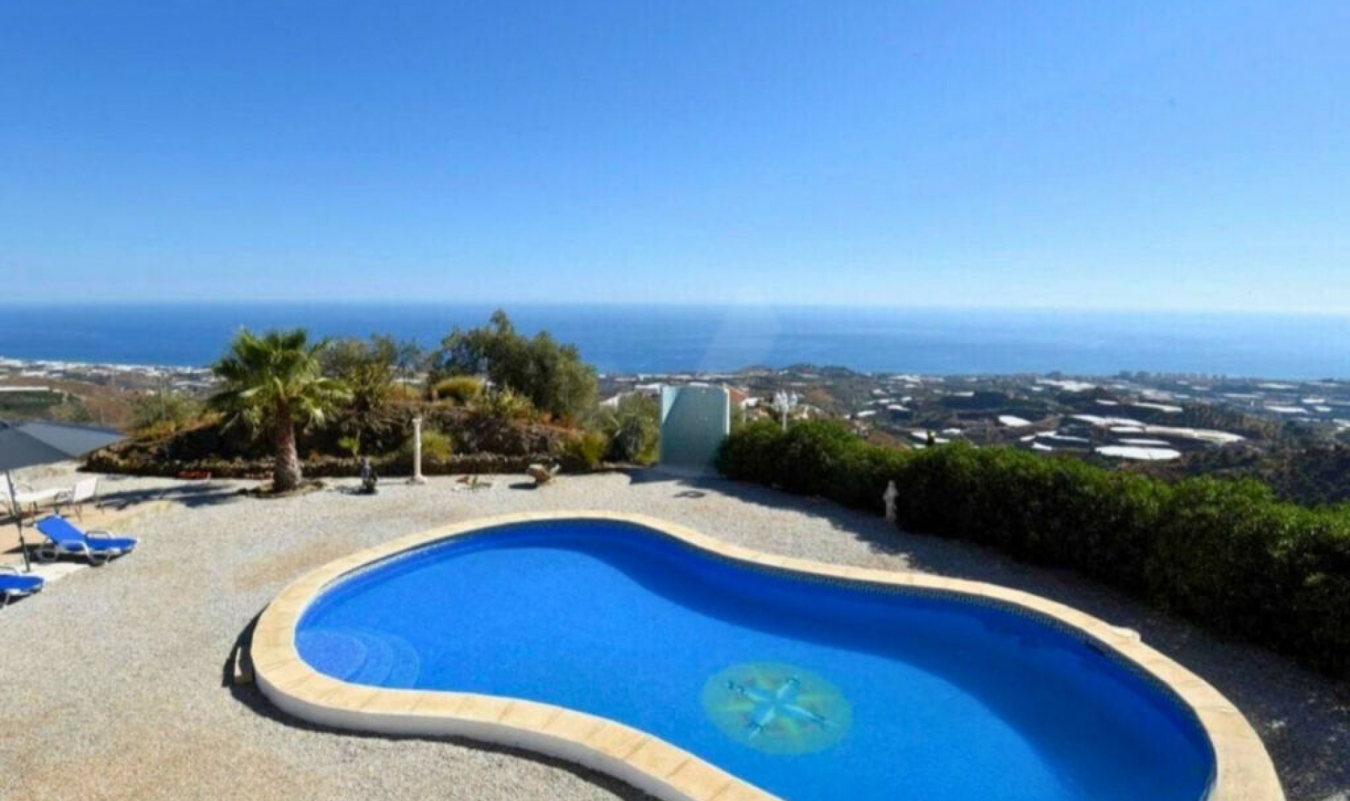 Resale - House -
Sayalonga