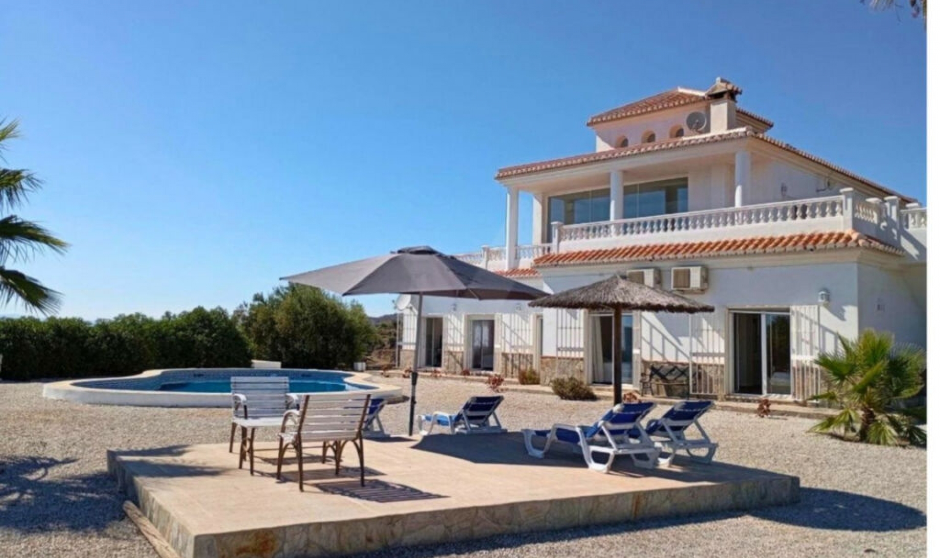 Resale - House -
Sayalonga