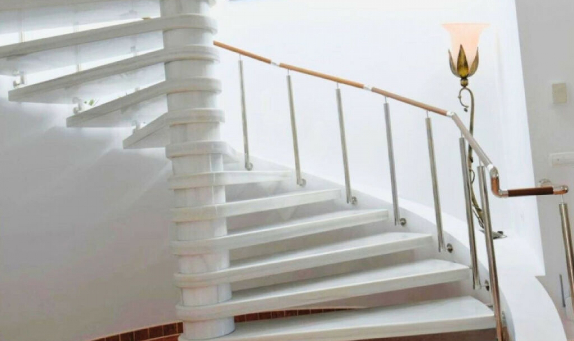 Resale - House -
Sayalonga