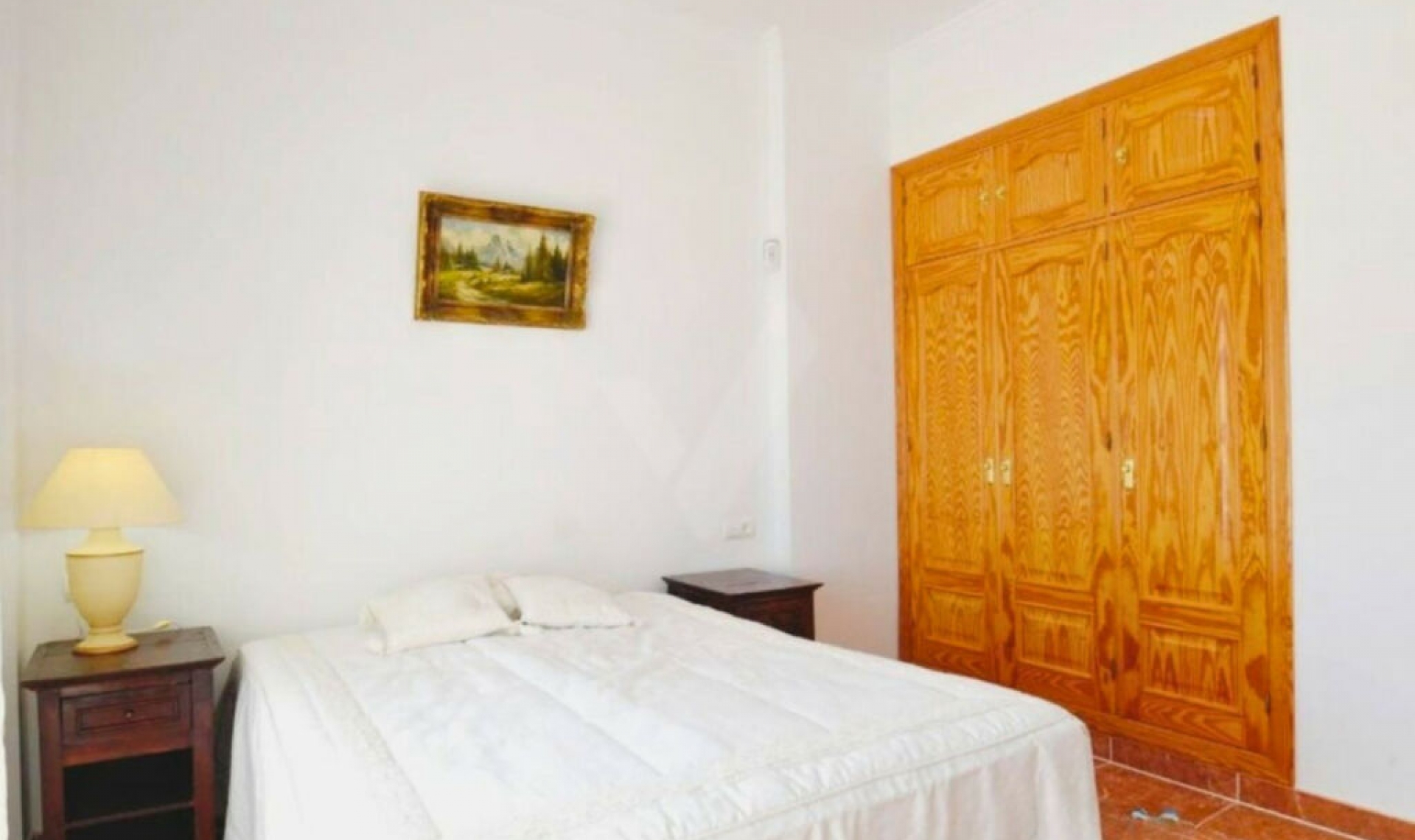 Resale - House -
Sayalonga