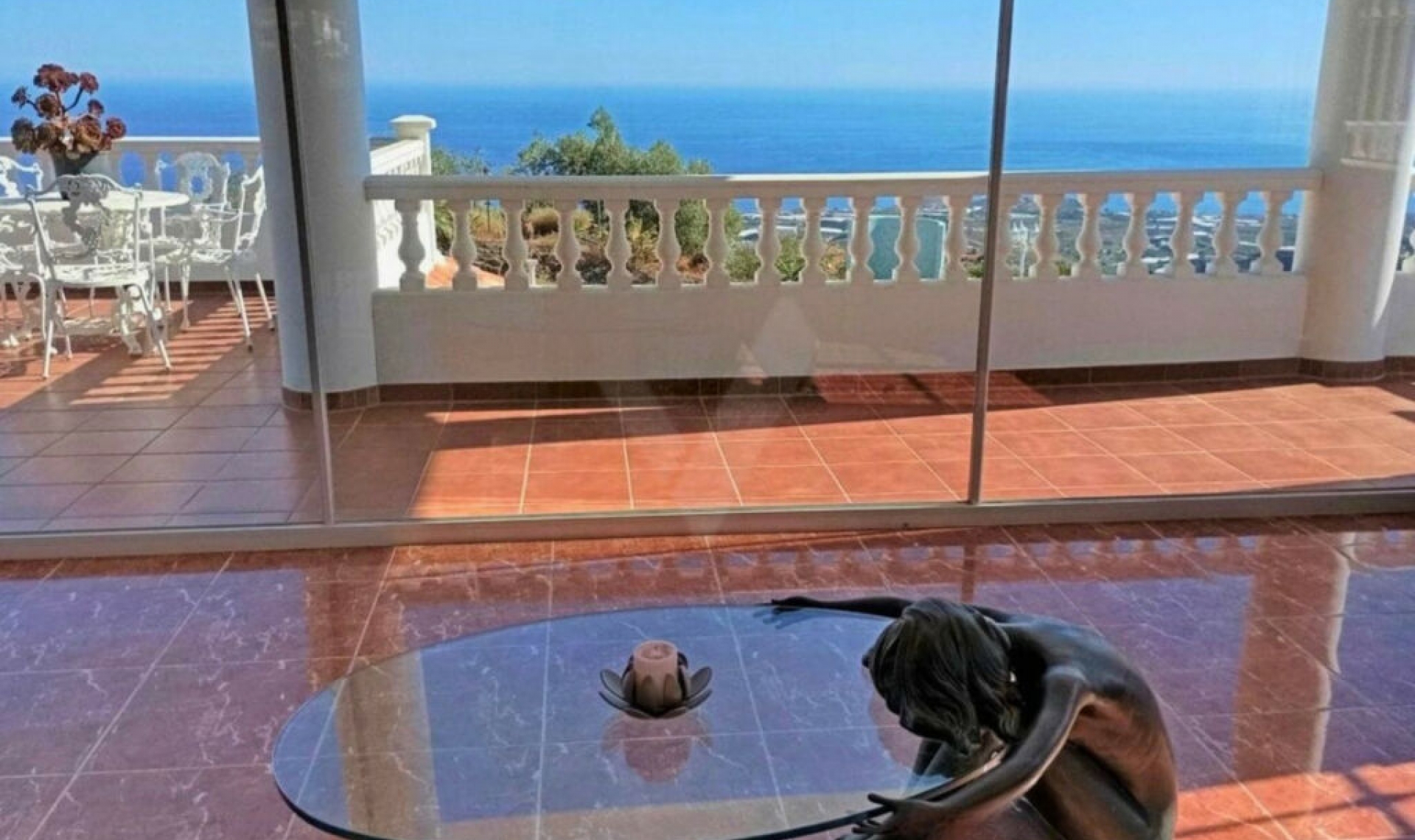 Resale - House -
Sayalonga